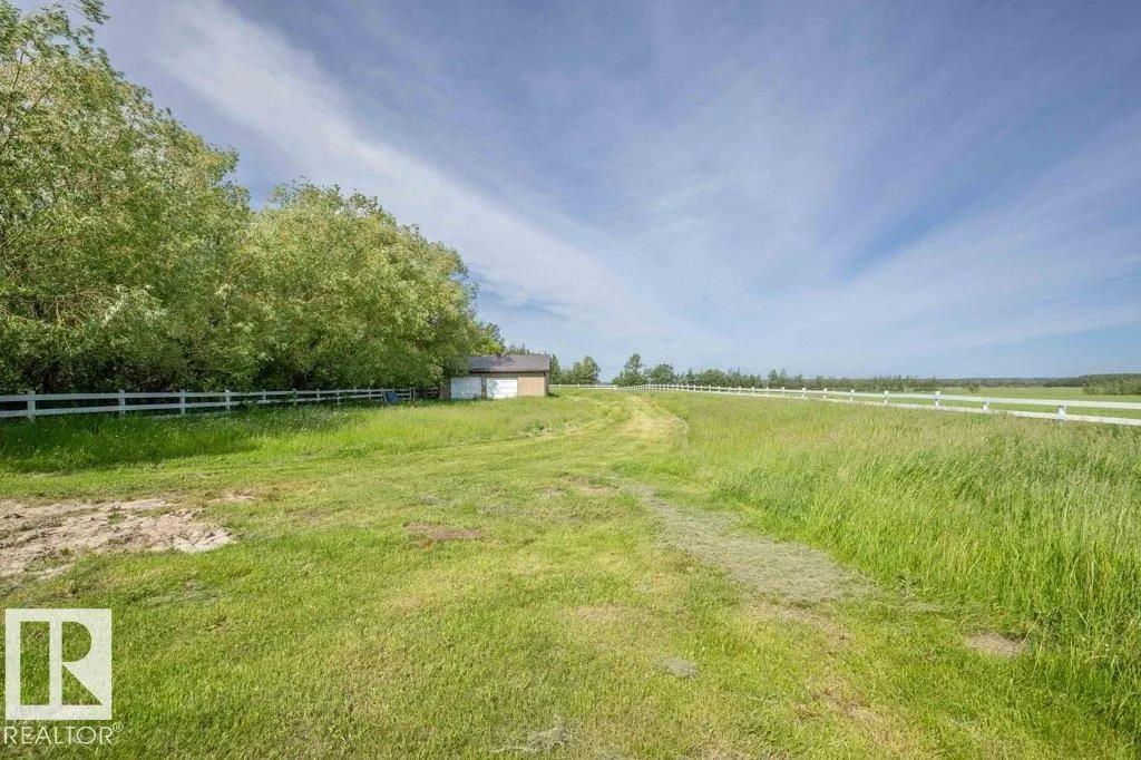 26530 Twp Rd 590