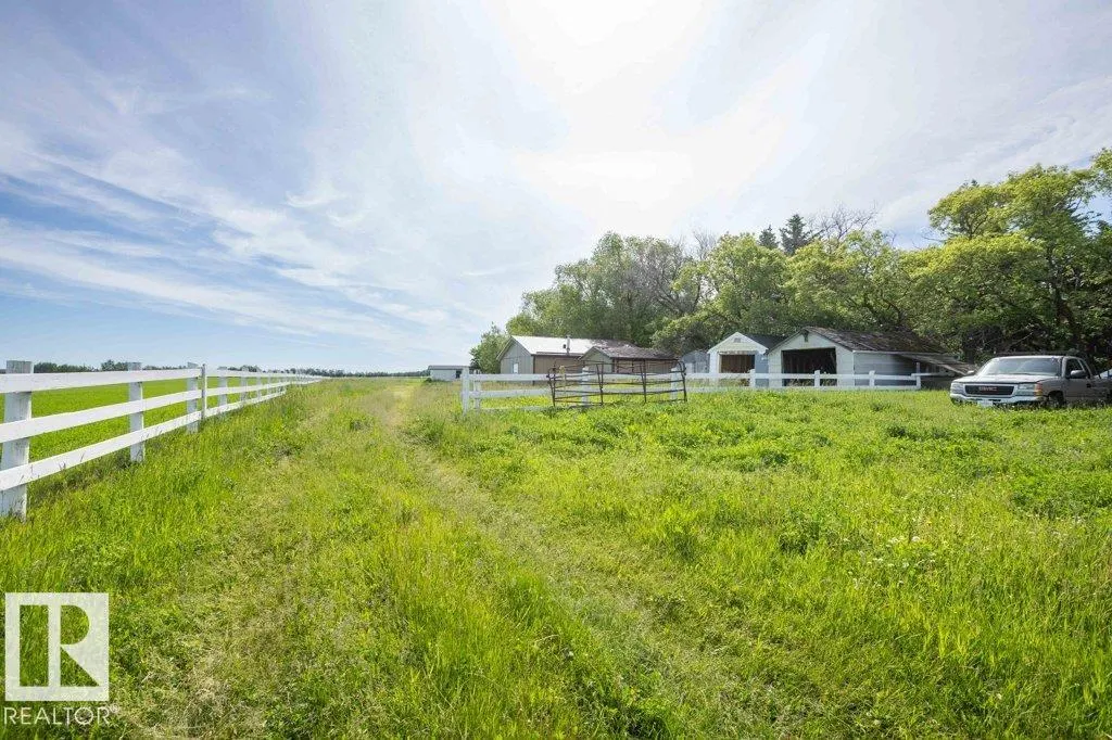 26530 Twp Rd 590