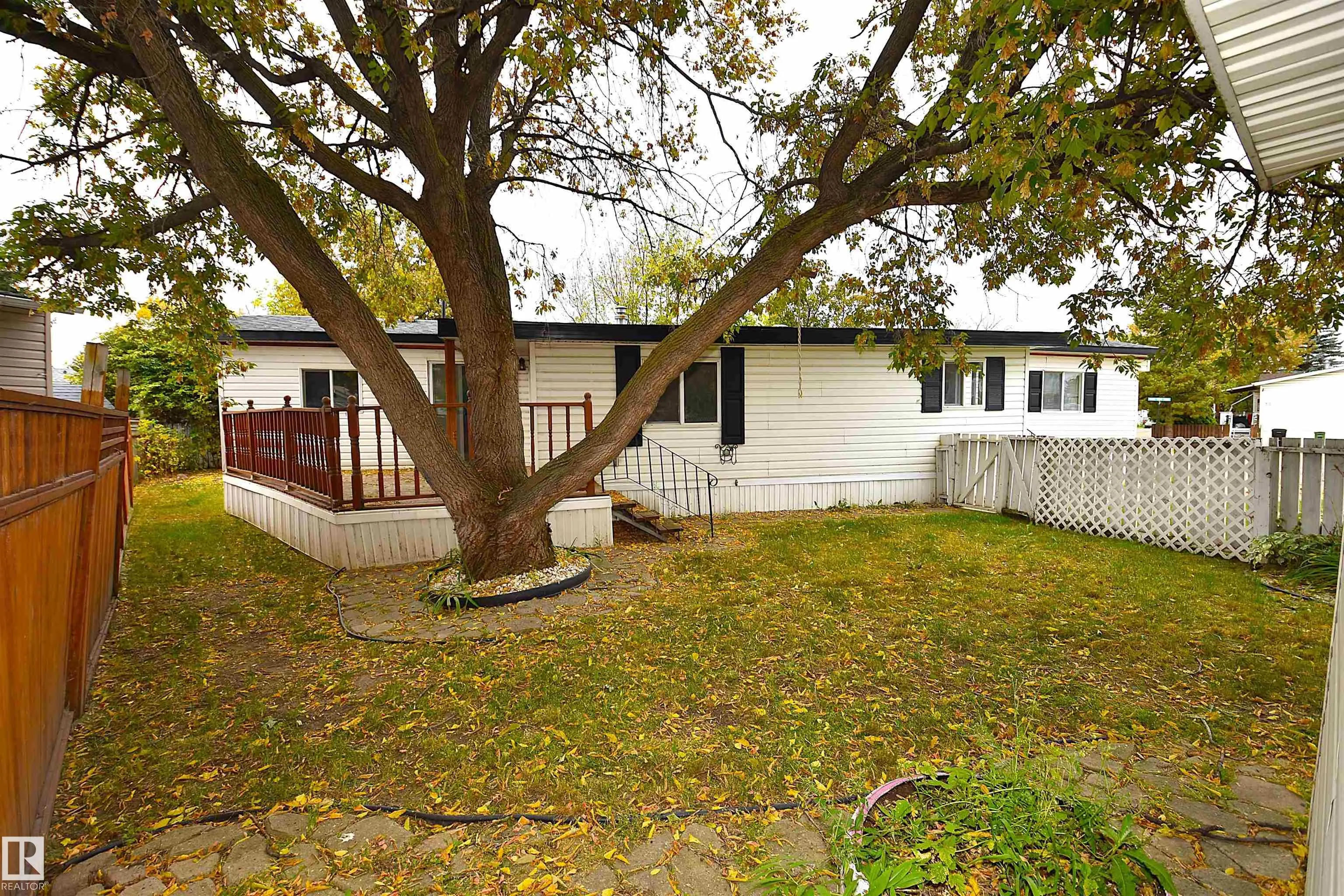 37 West View Boulevard