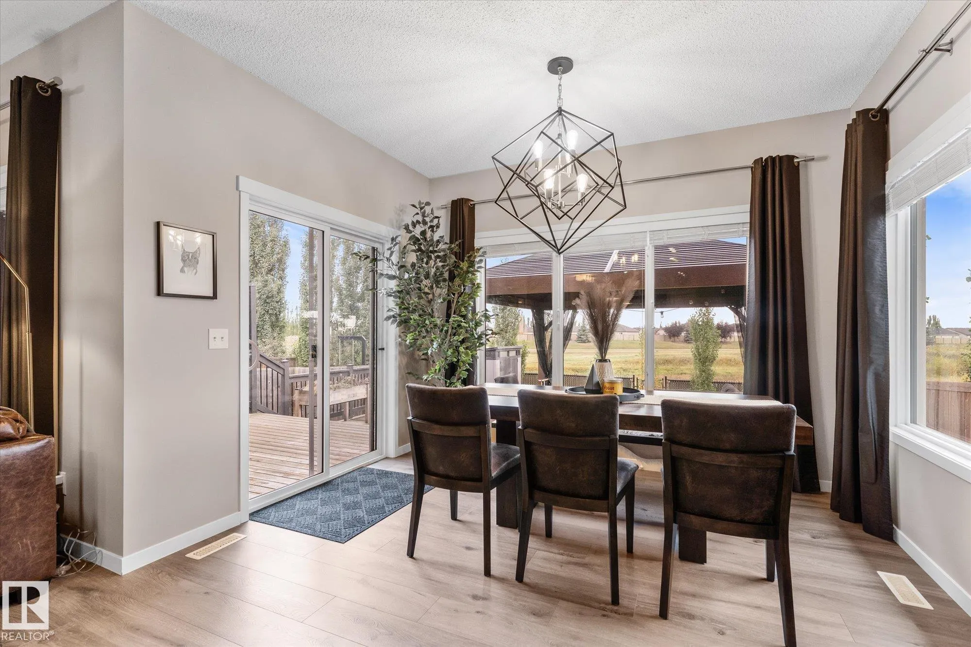 88 SPRUCE RIDGE Drive
