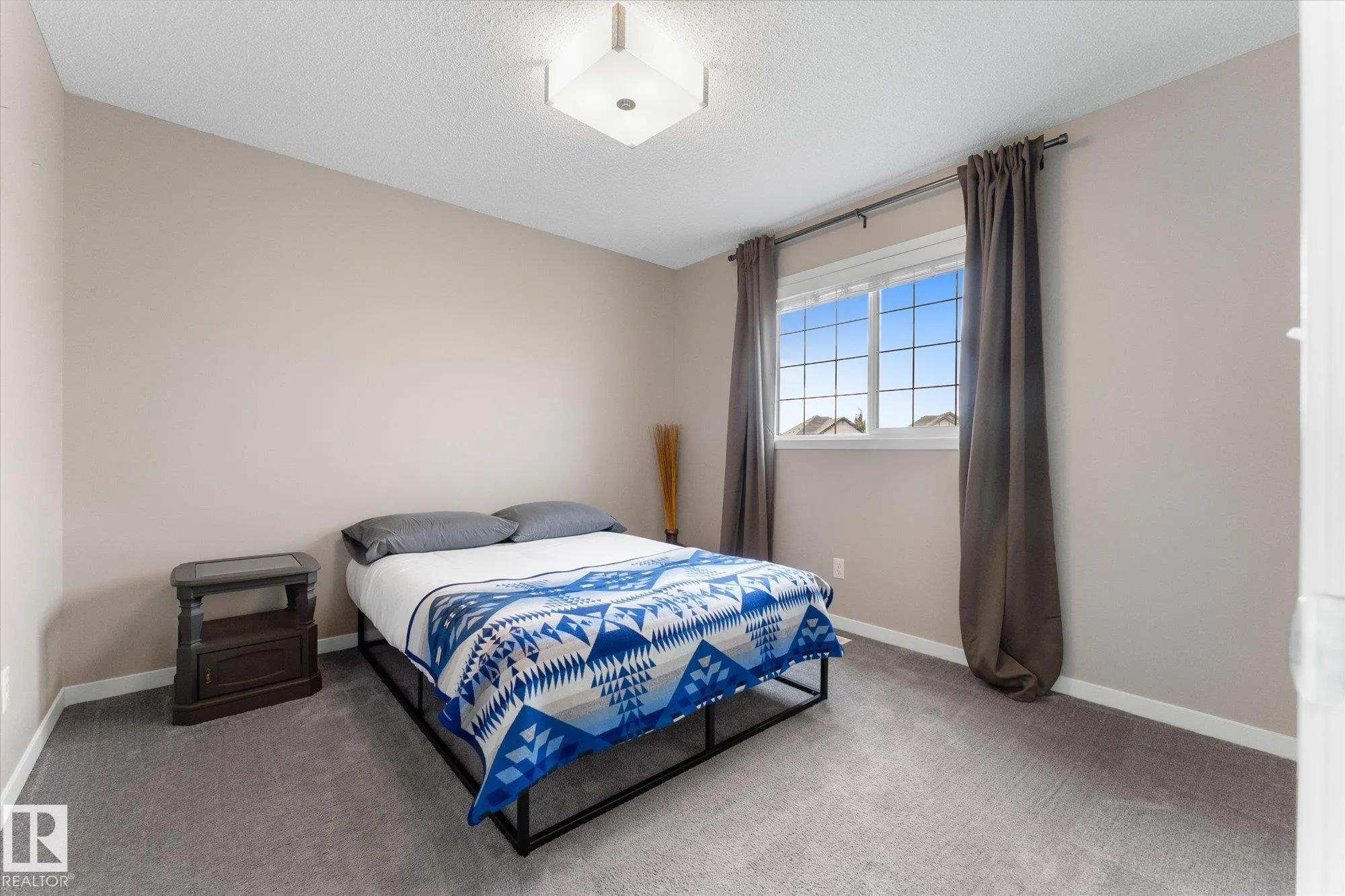 88 SPRUCE RIDGE Drive