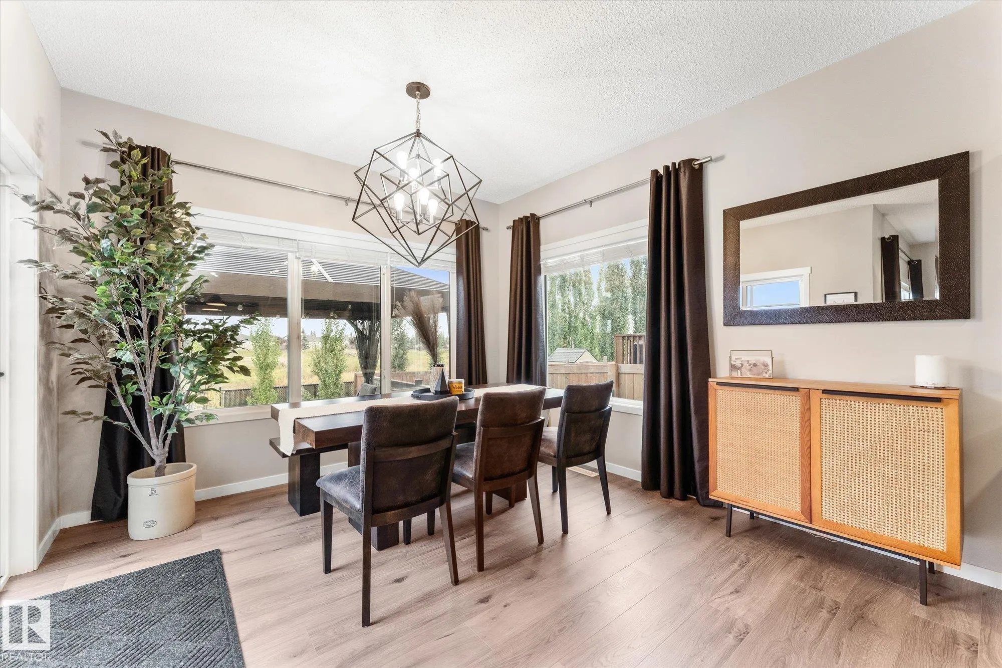 88 SPRUCE RIDGE Drive