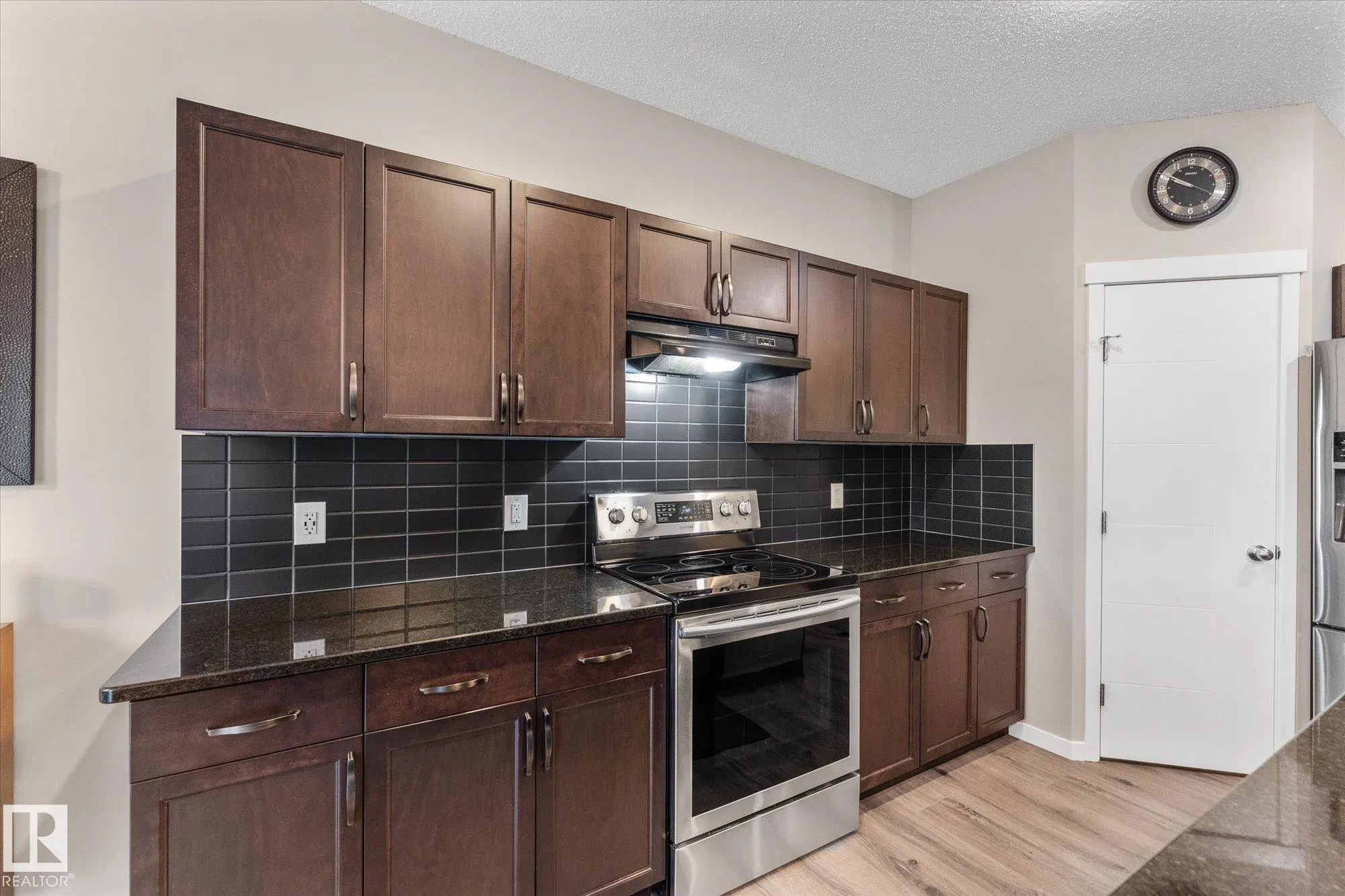 88 SPRUCE RIDGE Drive
