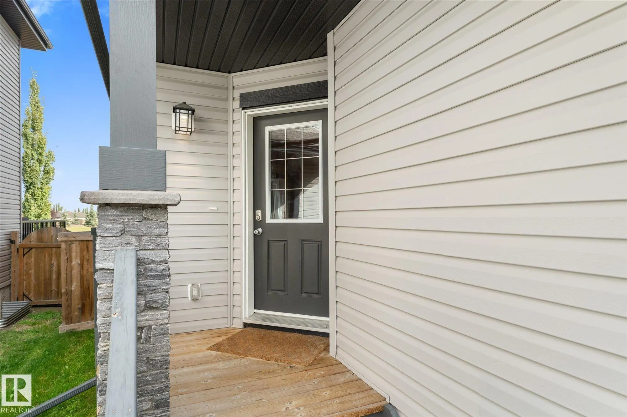 88 SPRUCE RIDGE Drive