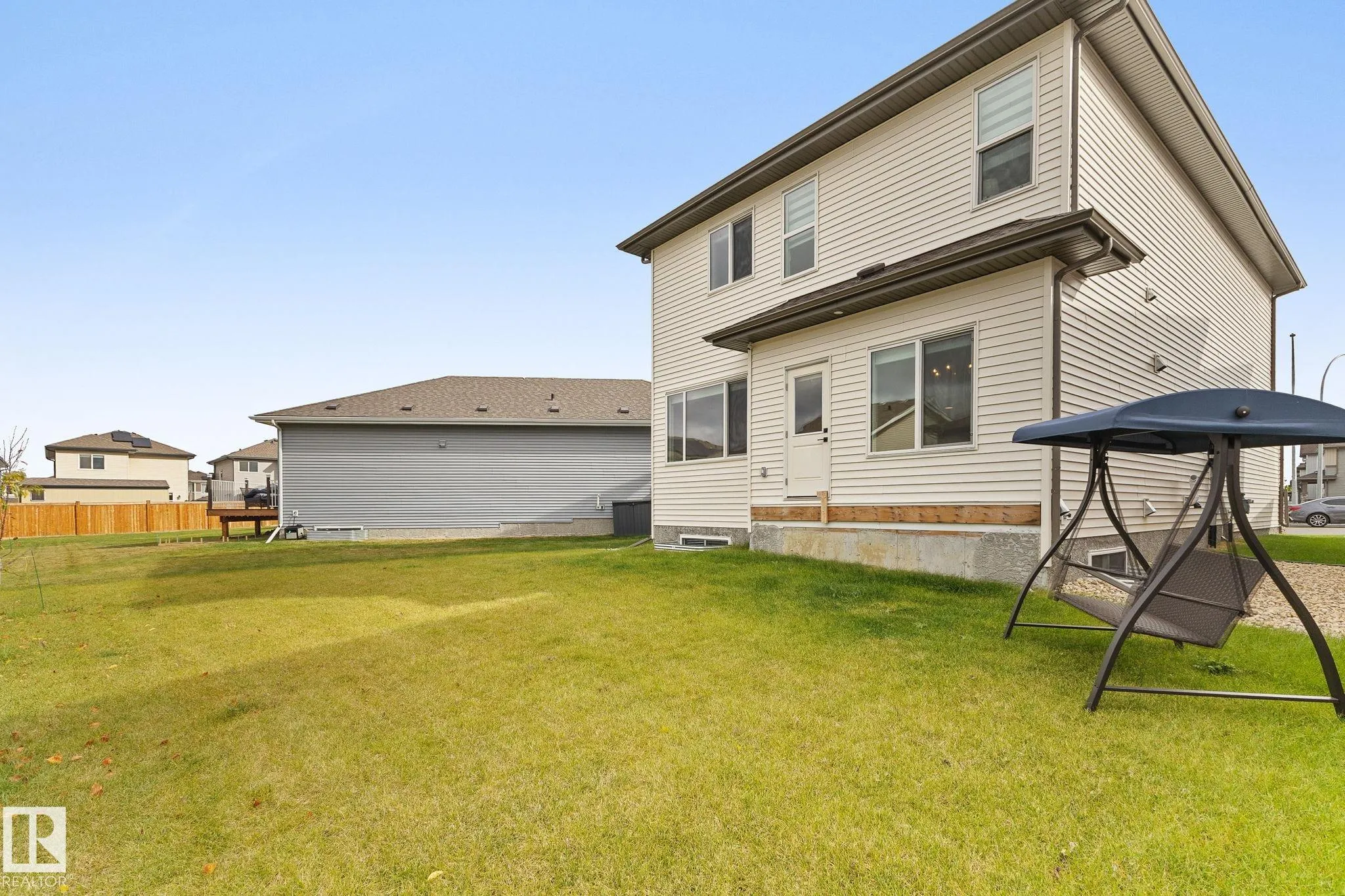 10 Sereno Lane