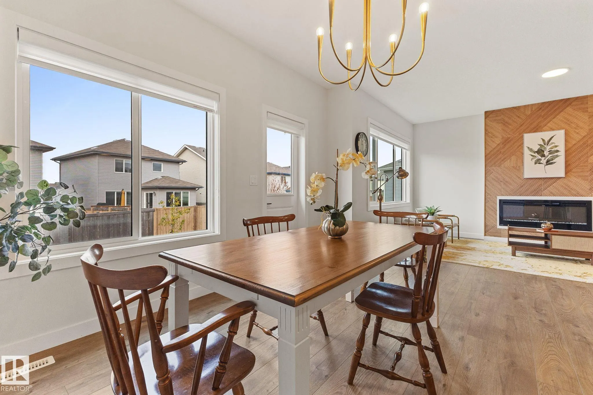 10 Sereno Lane