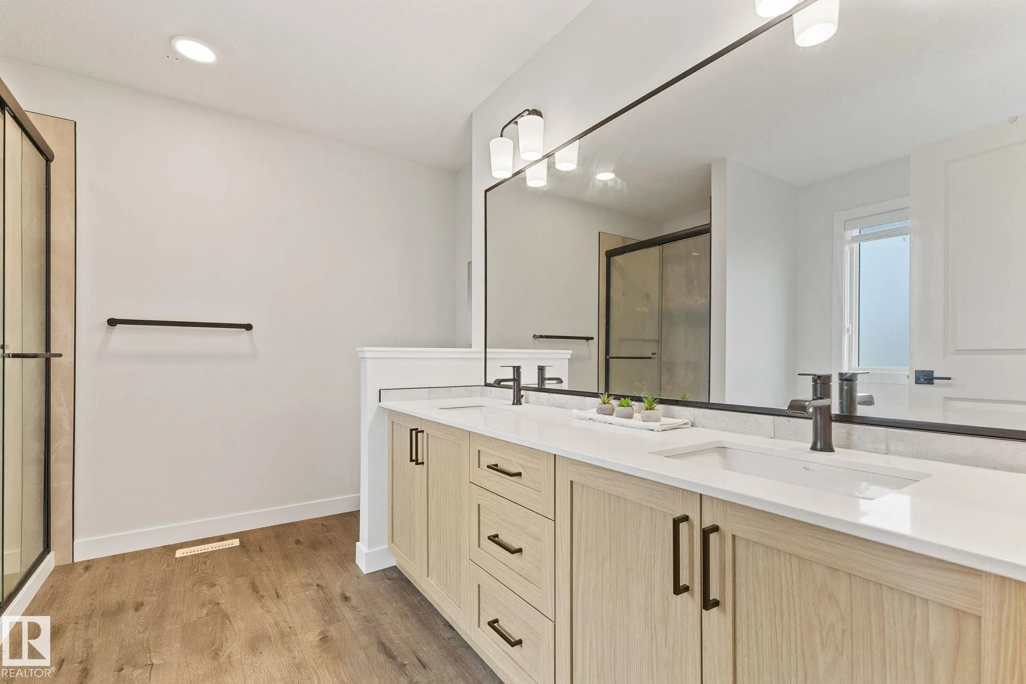 10 Sereno Lane