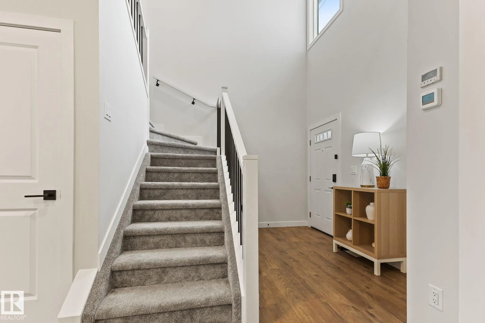 10 Sereno Lane