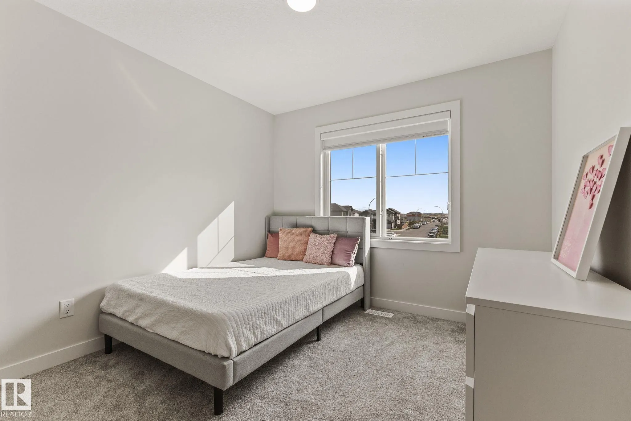 10 Sereno Lane