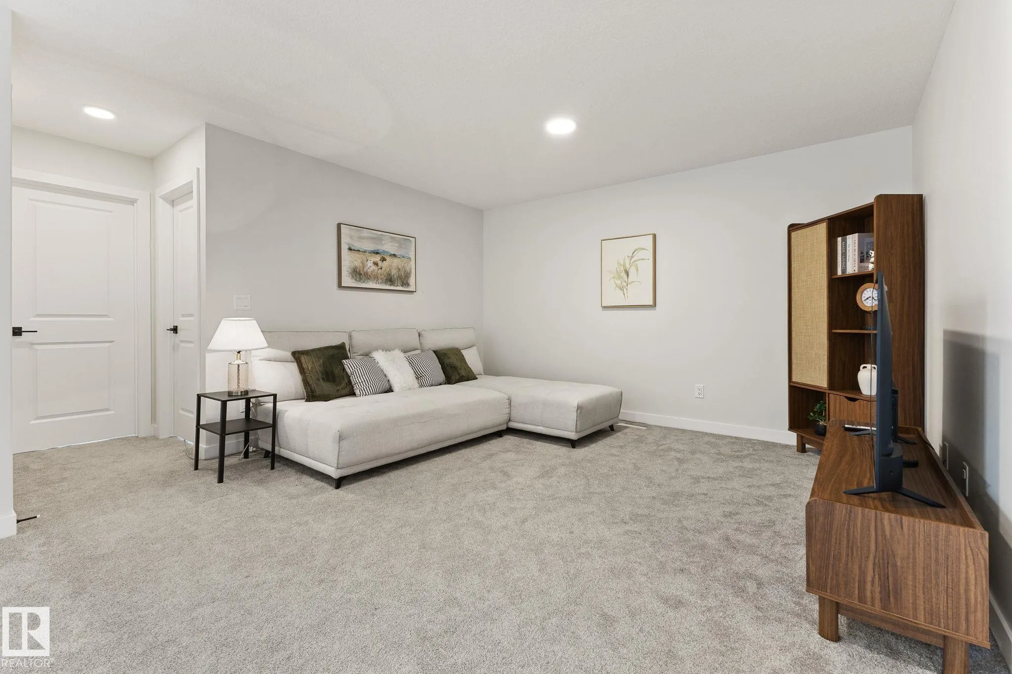 10 Sereno Lane