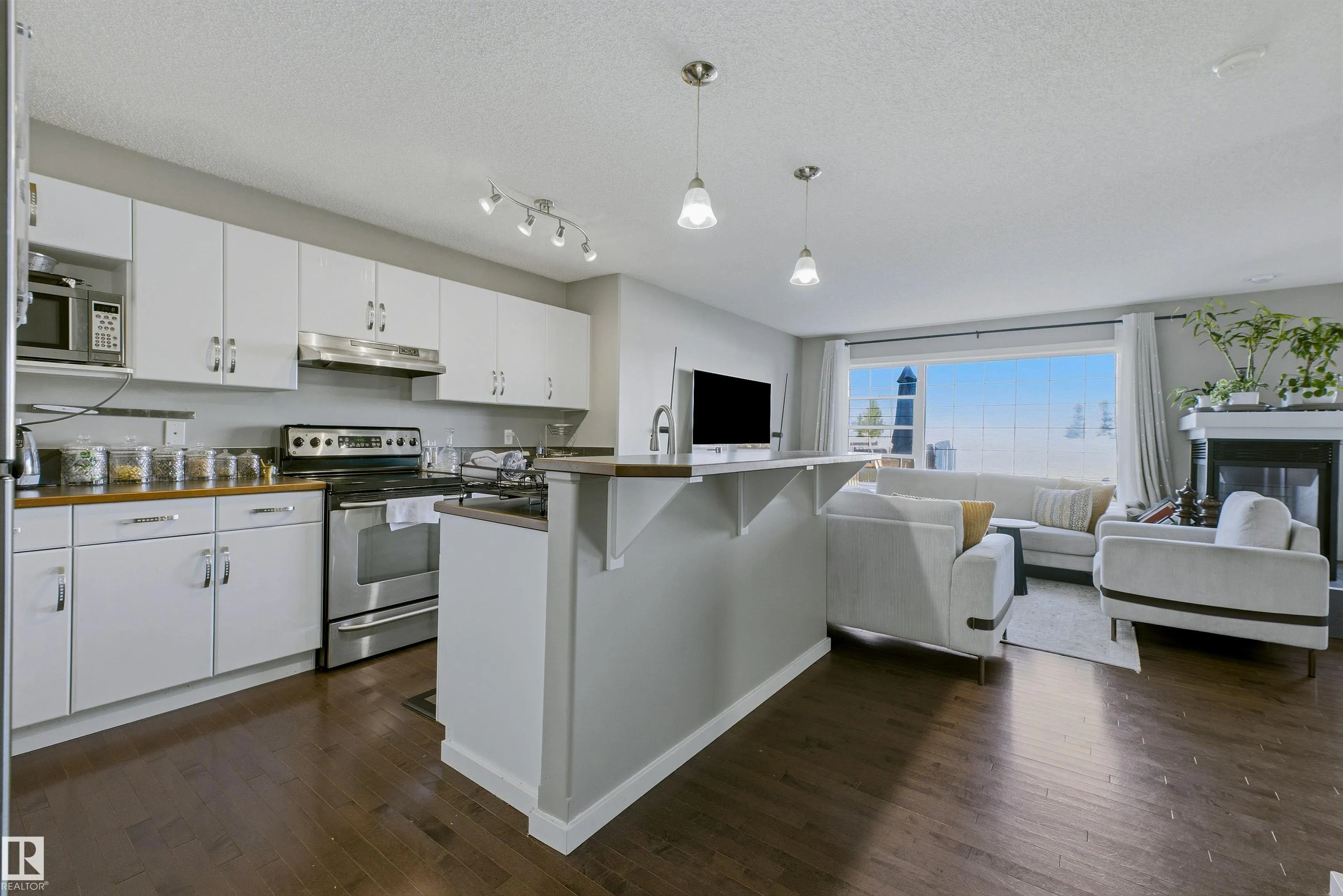 3151 TRELLE Loop