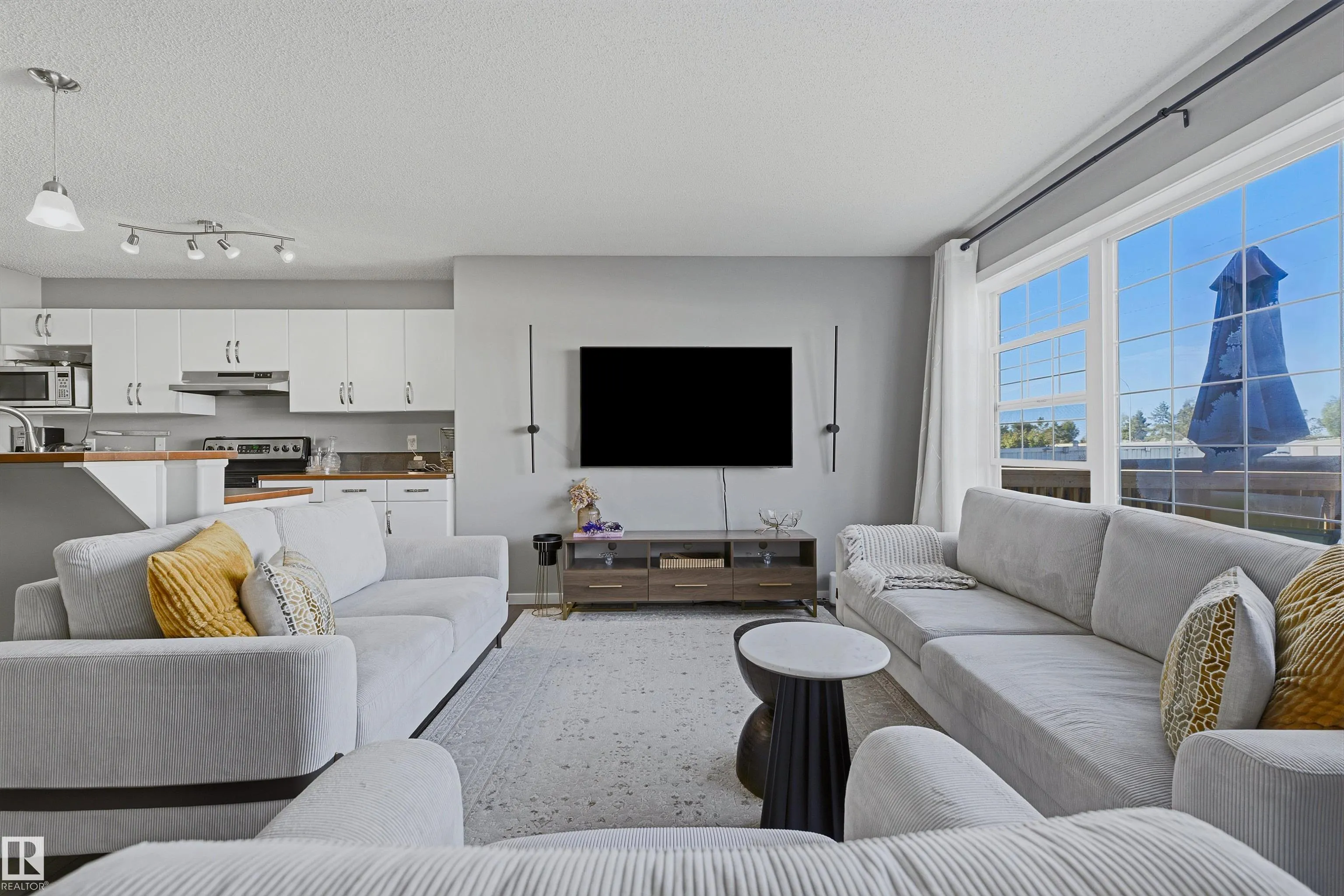 3151 TRELLE Loop