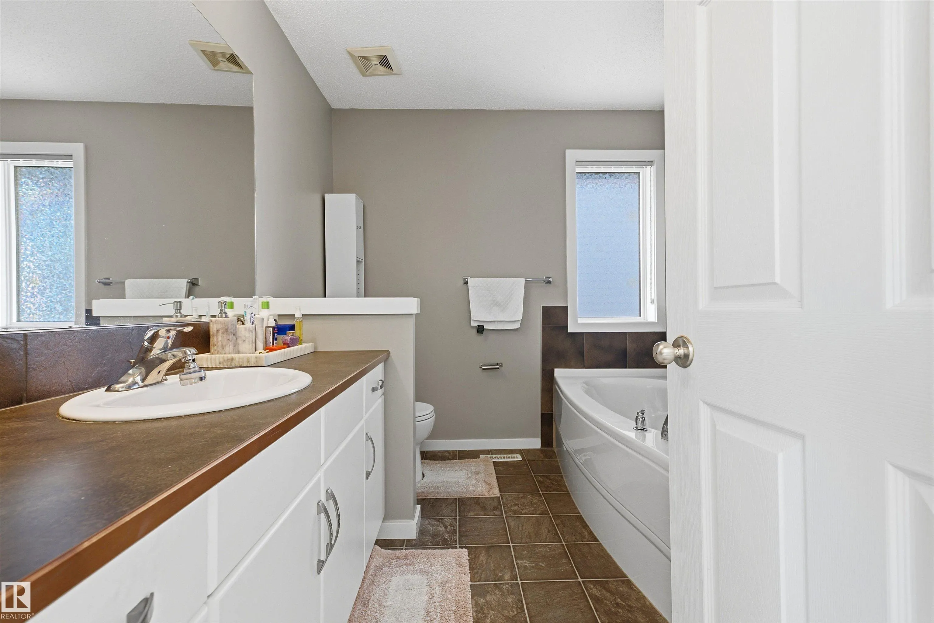 3151 TRELLE Loop