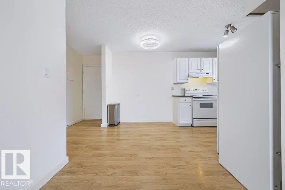 10208 113 Street