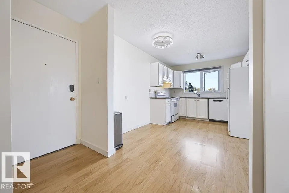 10208 113 Street