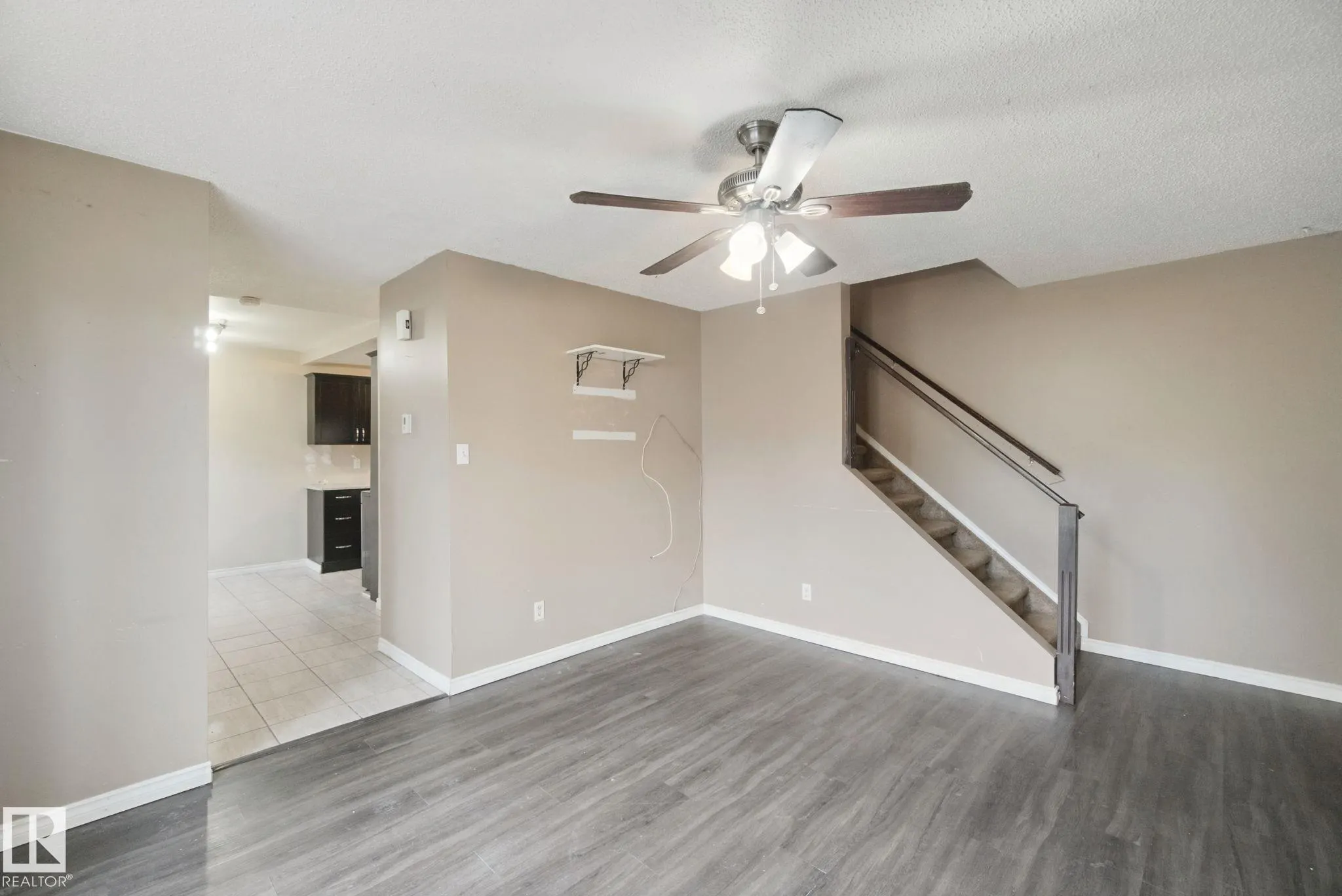 193F HOMESTEAD Crescent