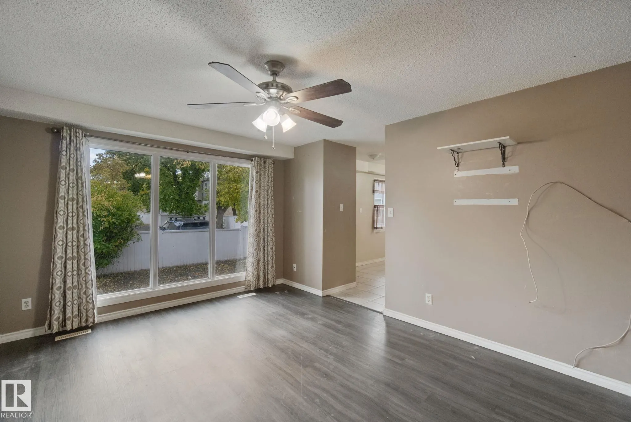 193F HOMESTEAD Crescent