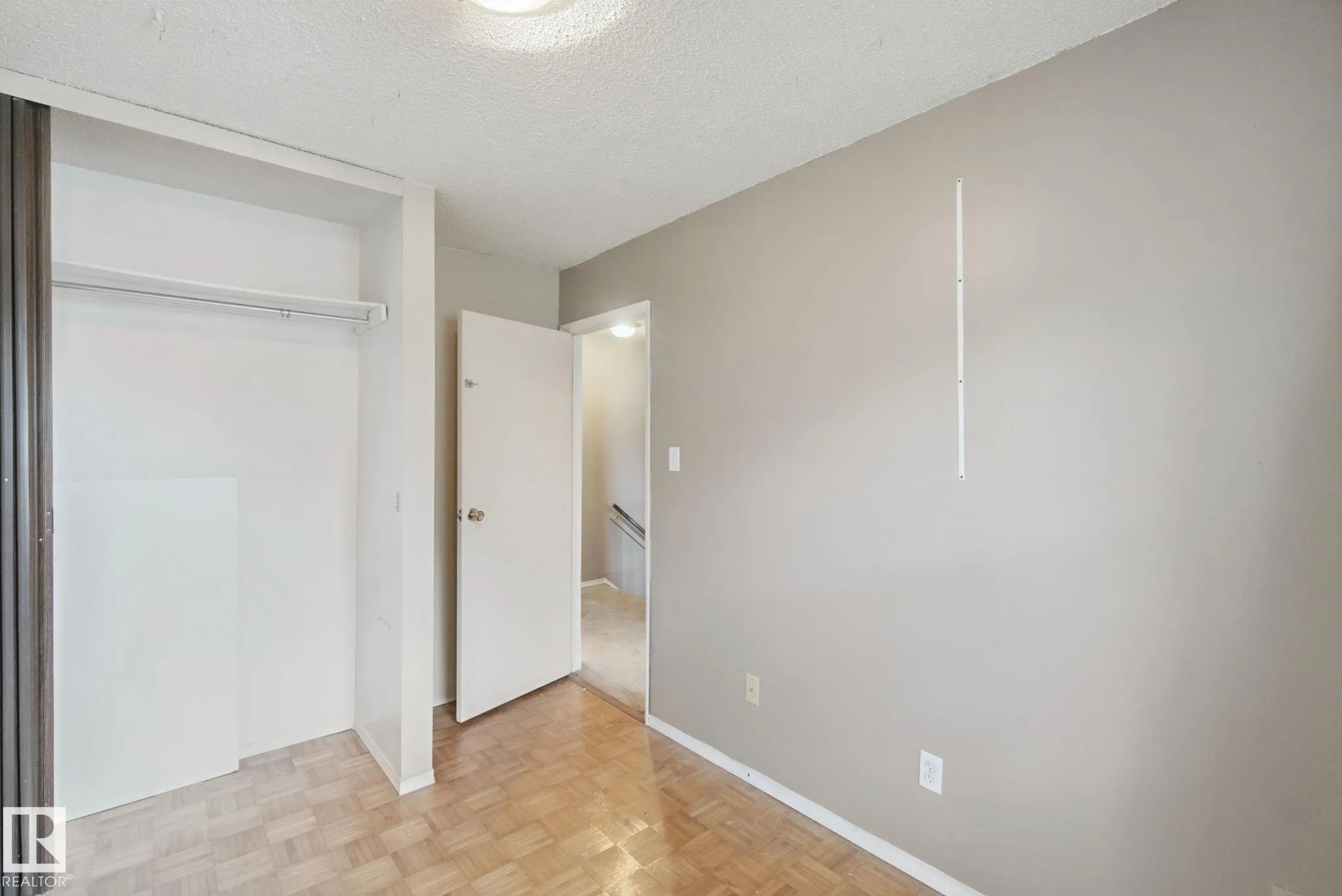 193F HOMESTEAD Crescent