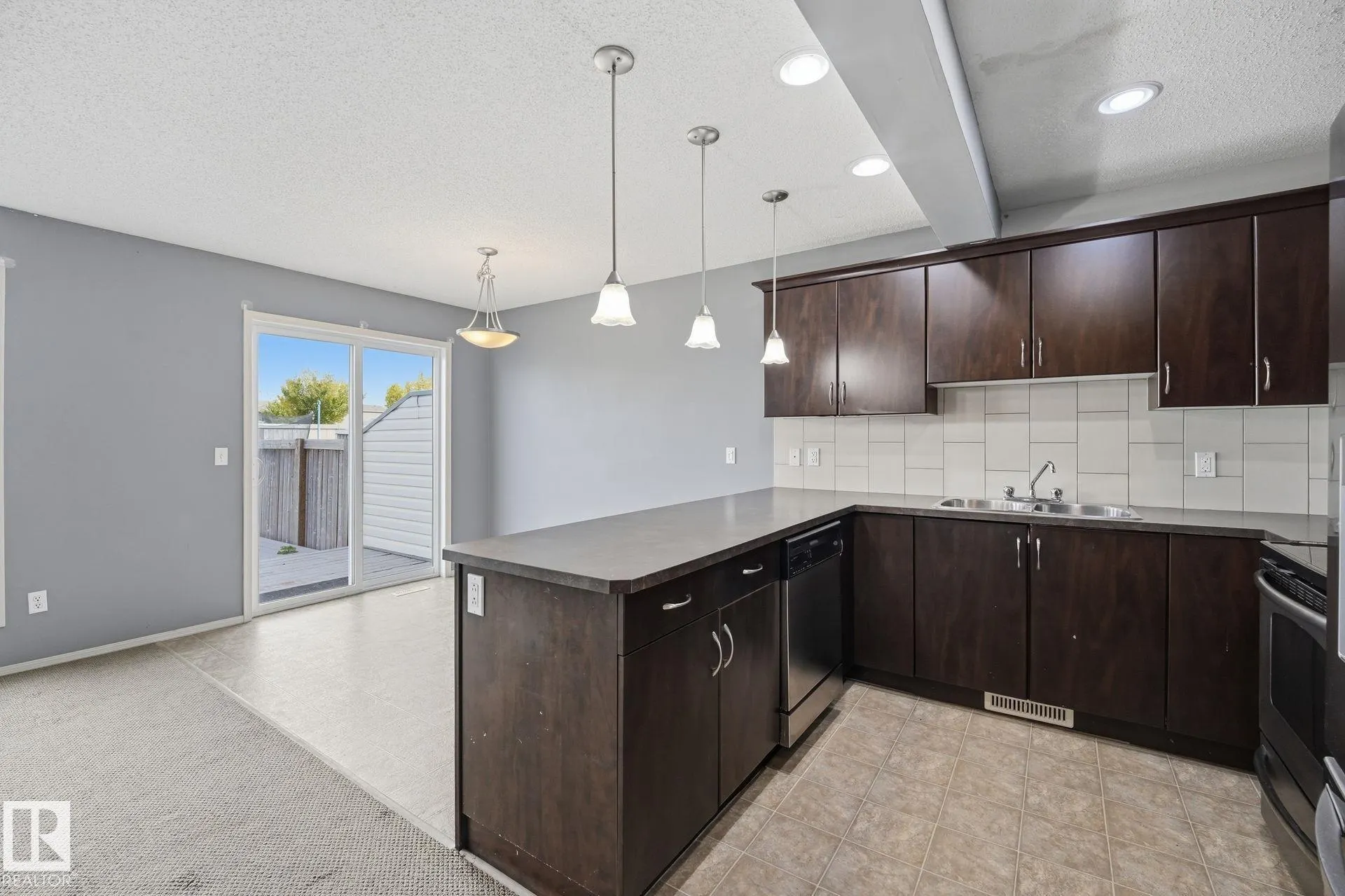15 RED CANYON Way