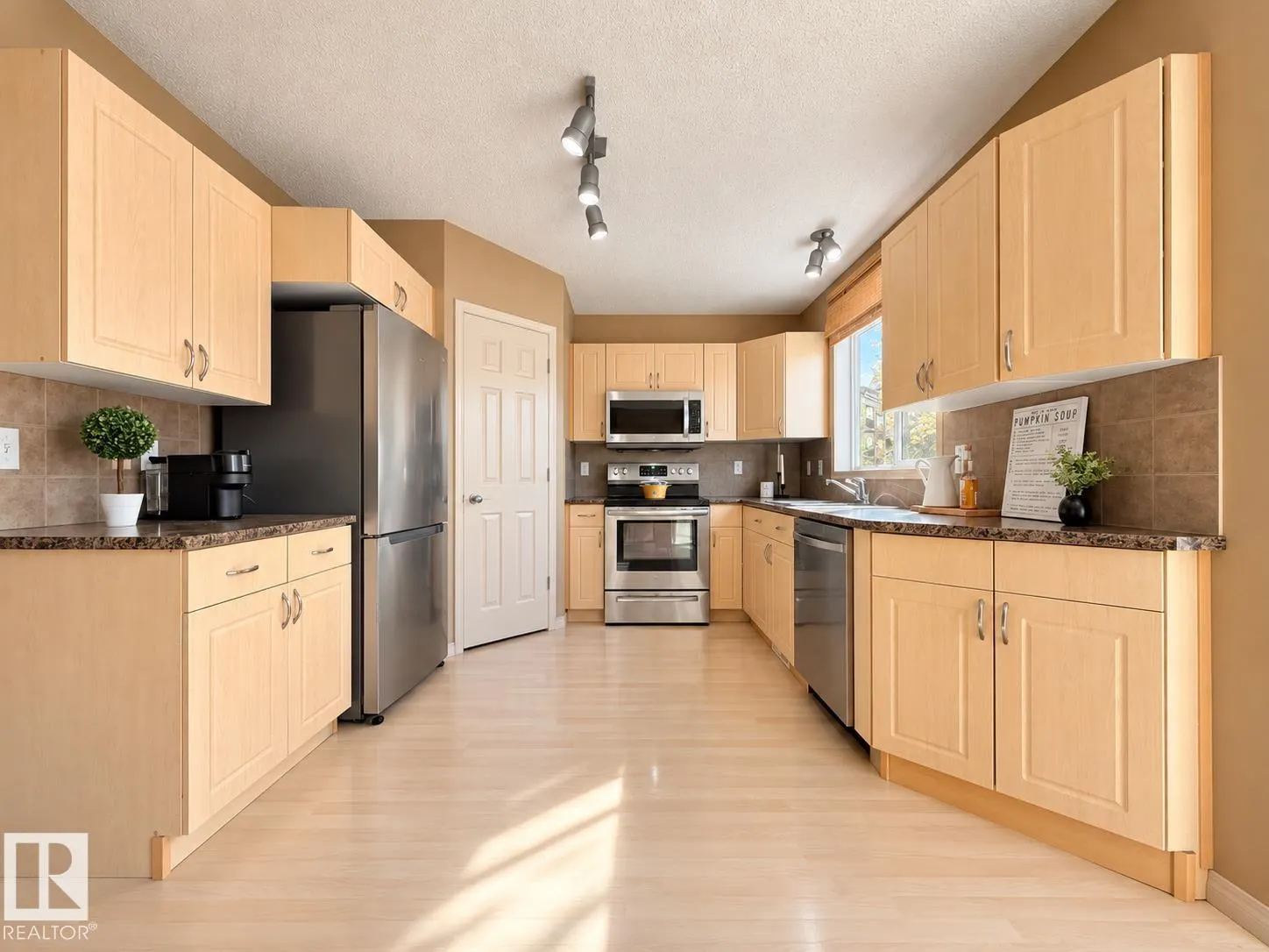 4755 TERWILLEGAR Common