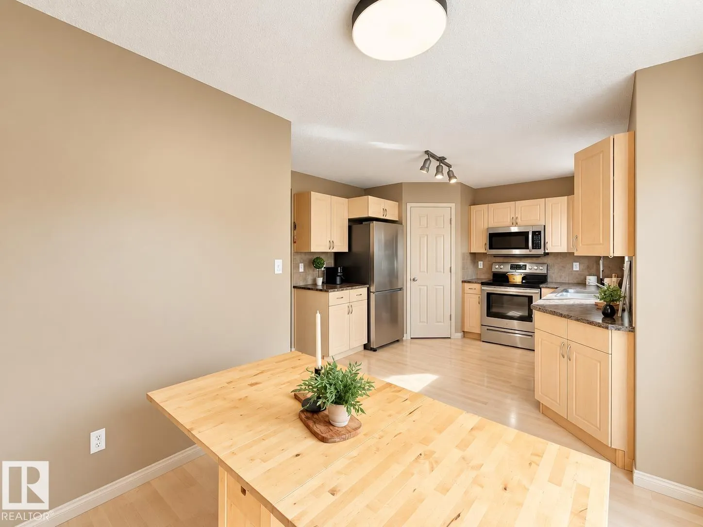 4755 TERWILLEGAR Common