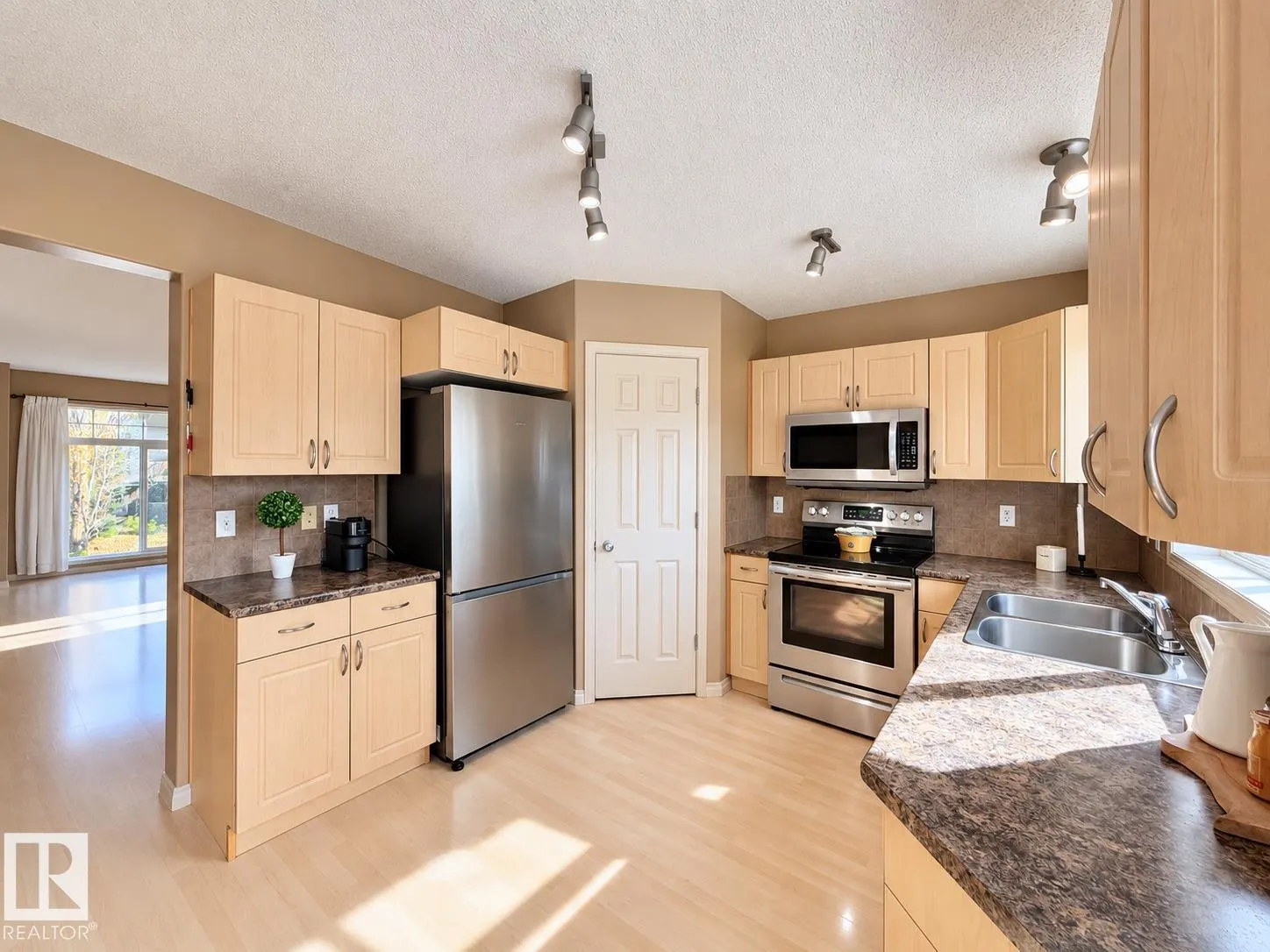 4755 TERWILLEGAR Common