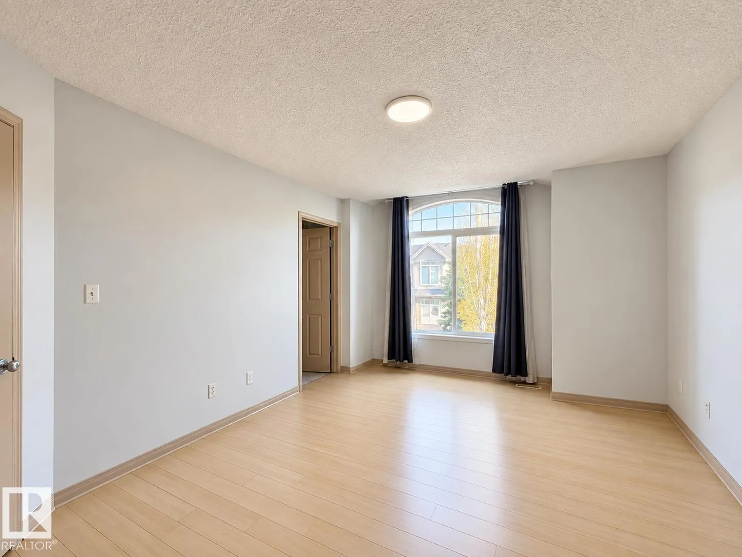 4755 TERWILLEGAR Common