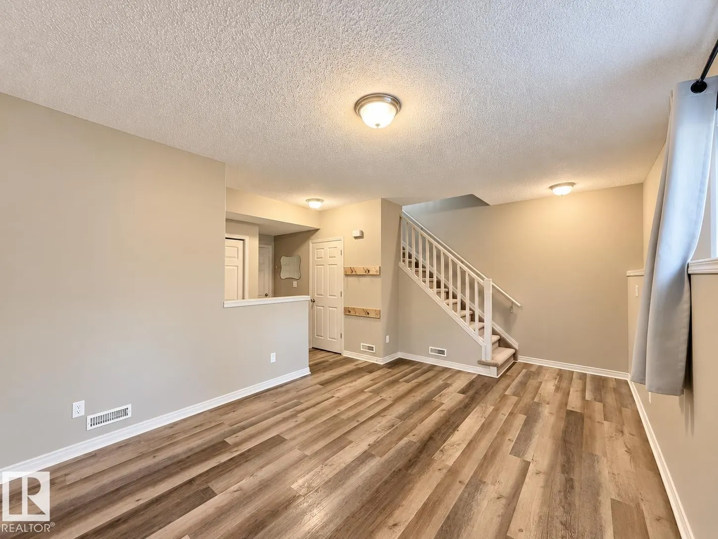 4755 TERWILLEGAR Common