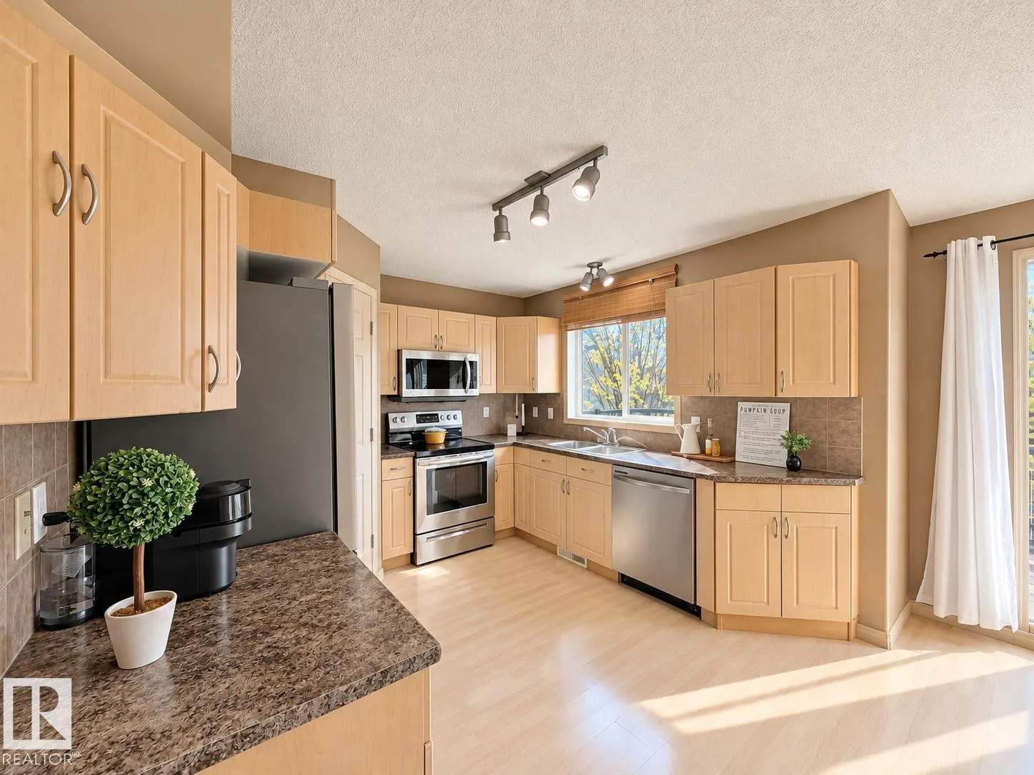 4755 TERWILLEGAR Common