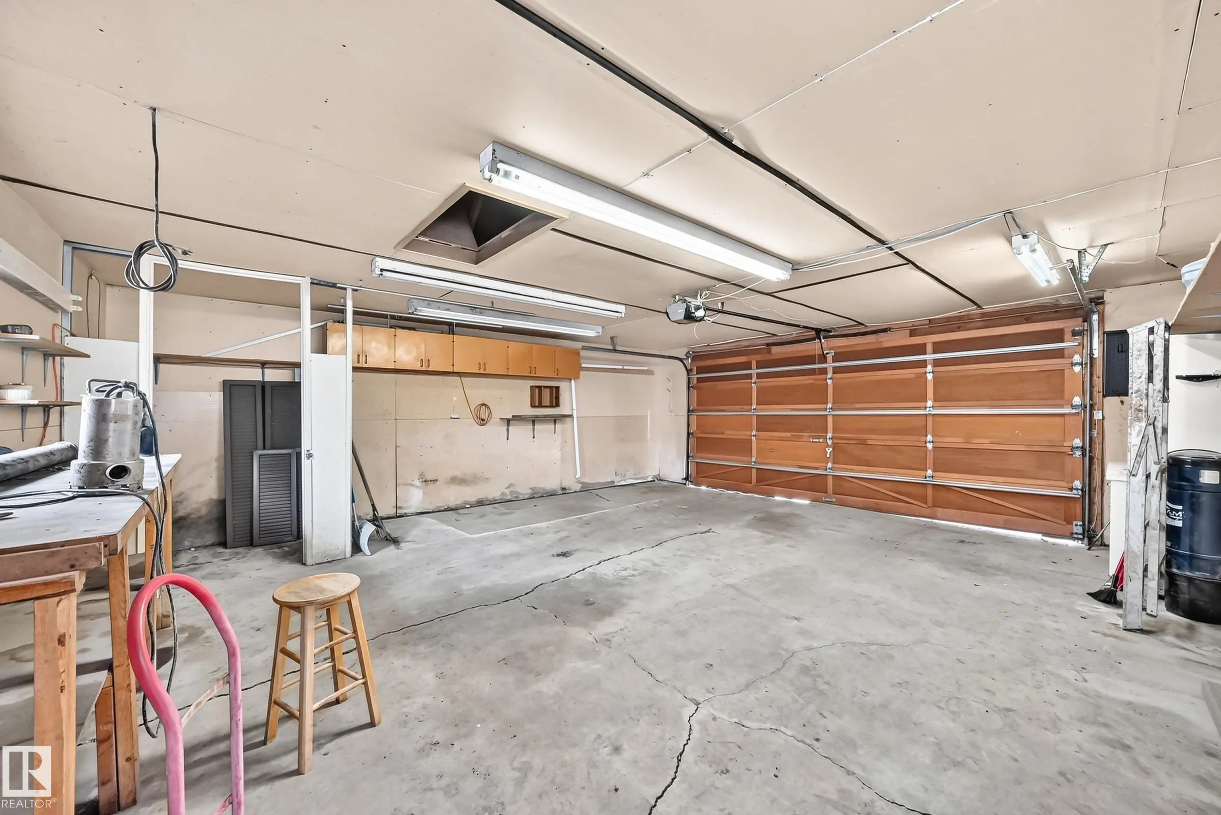 23016 TWP RD 504