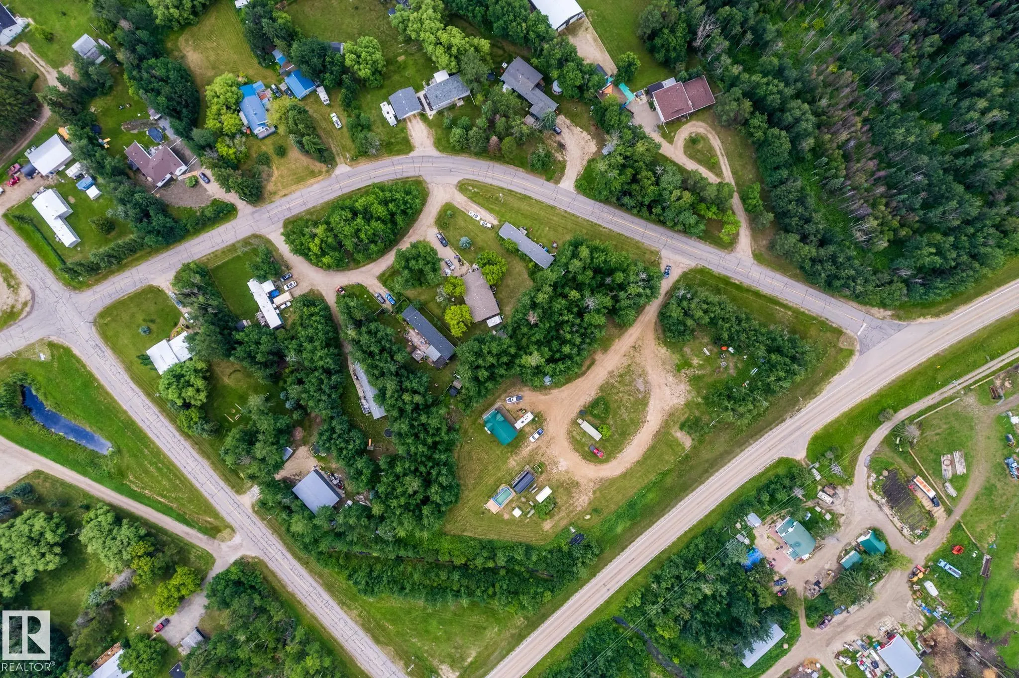 54500 LAC STE ANNE Trail