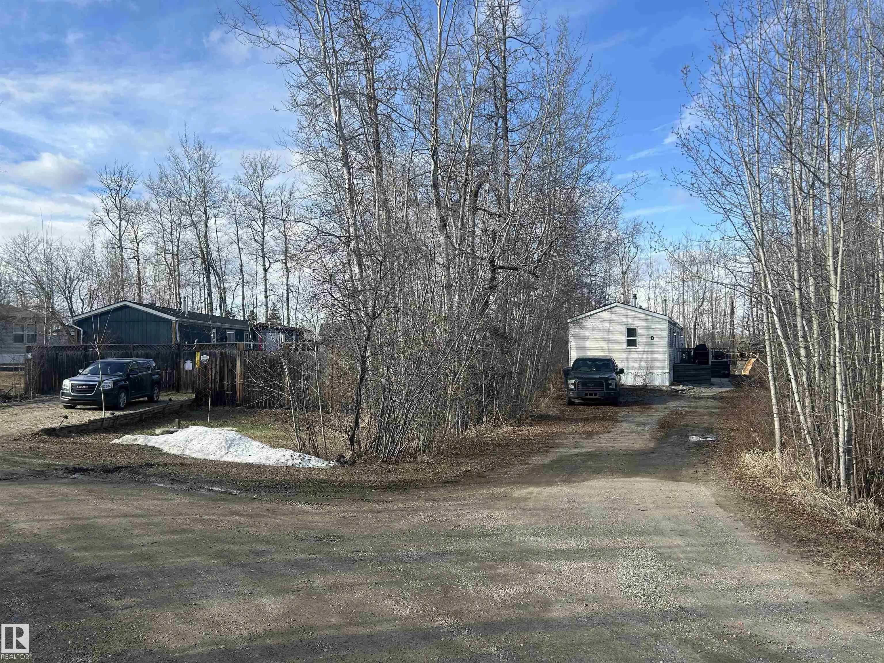 54500 LAC STE ANNE Trail