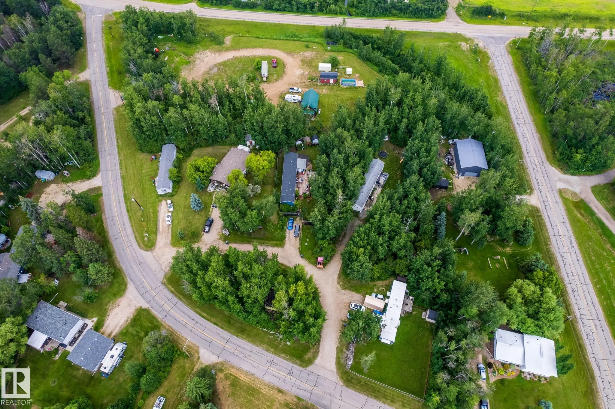 54500 LAC STE ANNE Trail