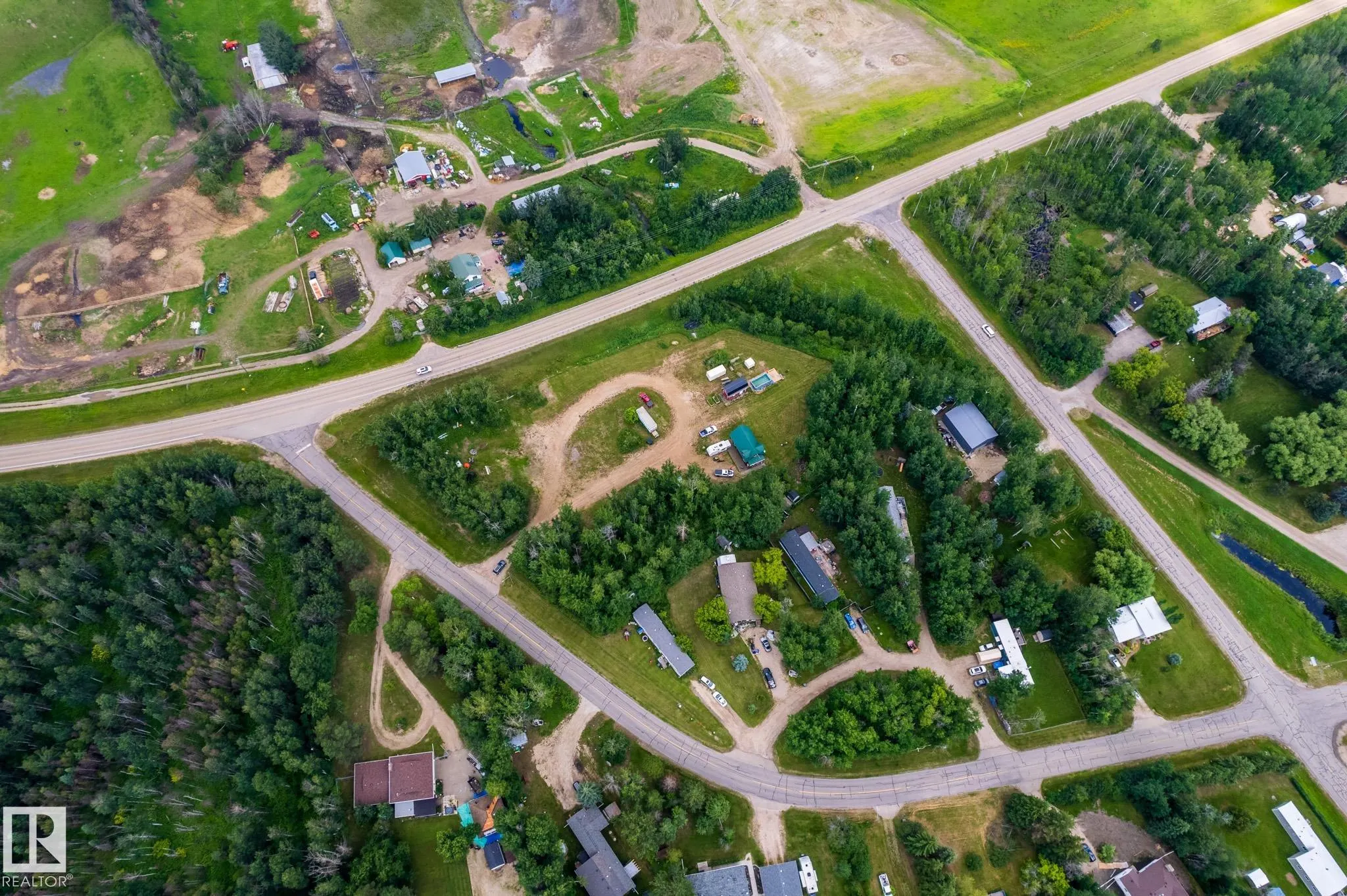 54500 LAC STE ANNE Trail