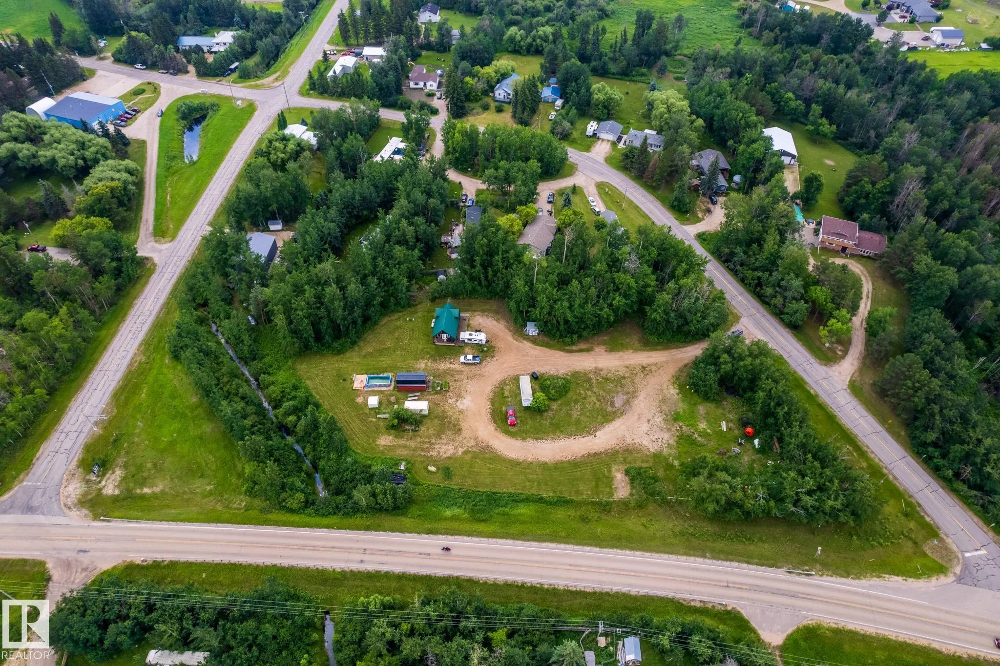 54500 LAC STE ANNE Trail