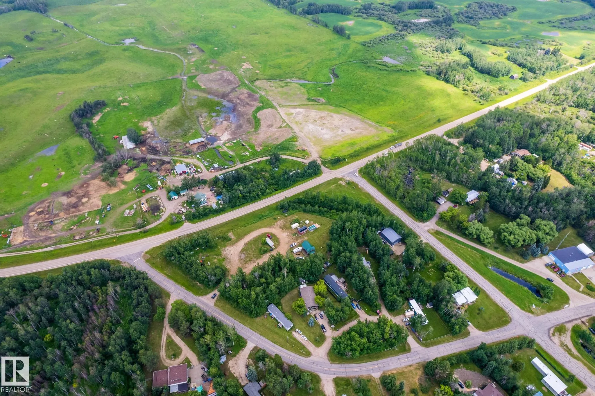 54500 LAC STE ANNE Trail