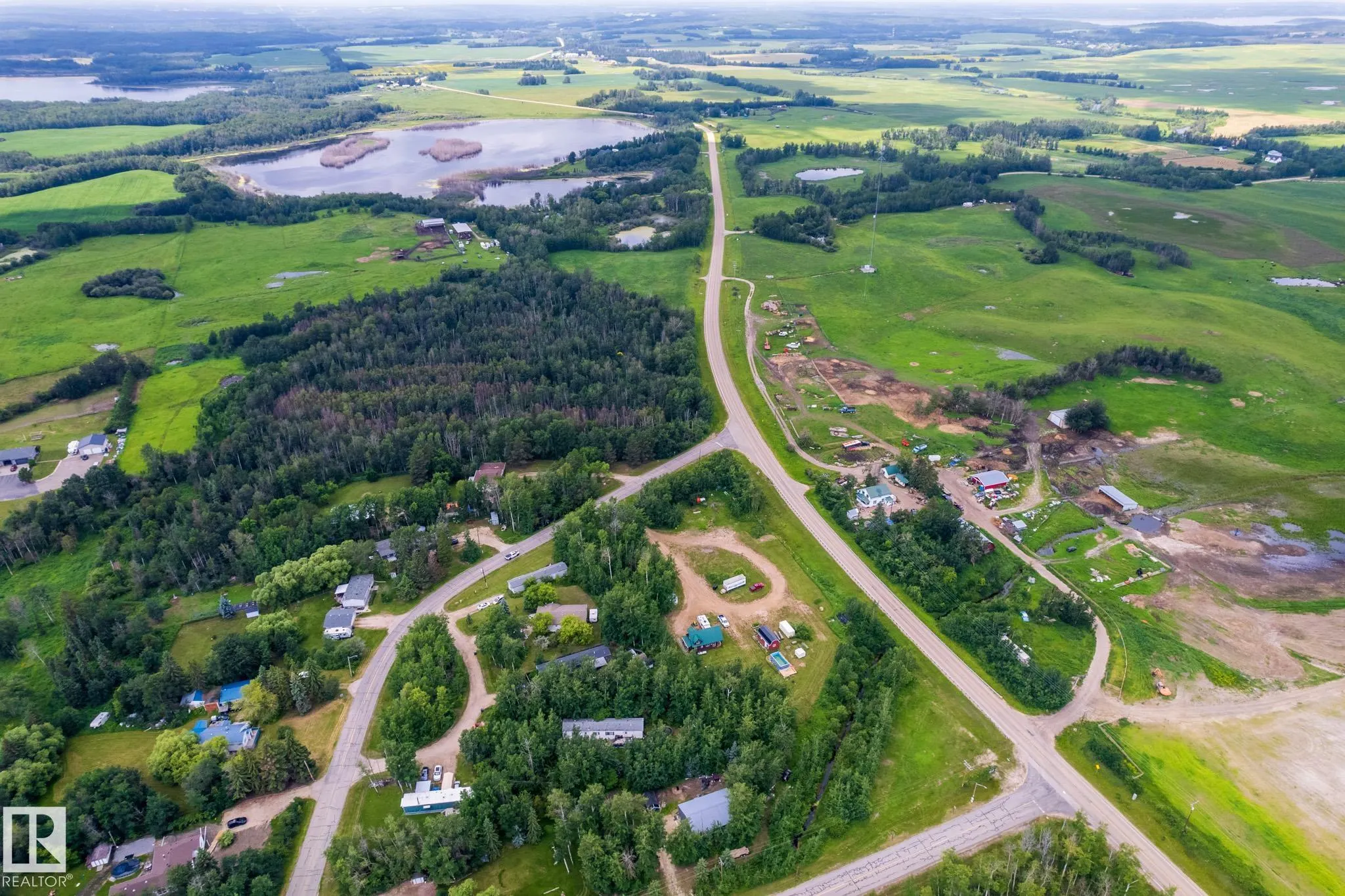 54500 LAC STE ANNE Trail
