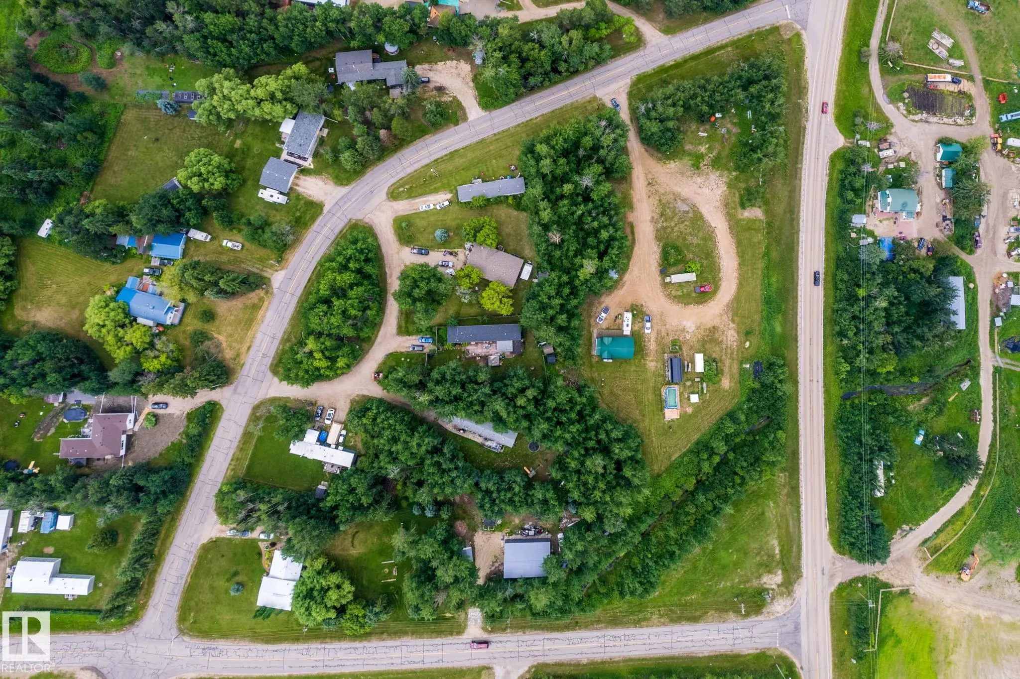 54500 LAC STE ANNE Trail