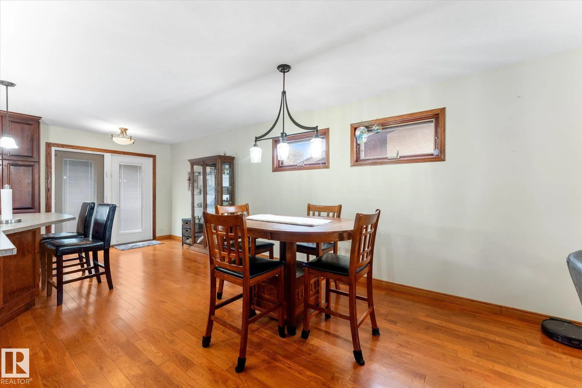 6 MARMOT Avenue