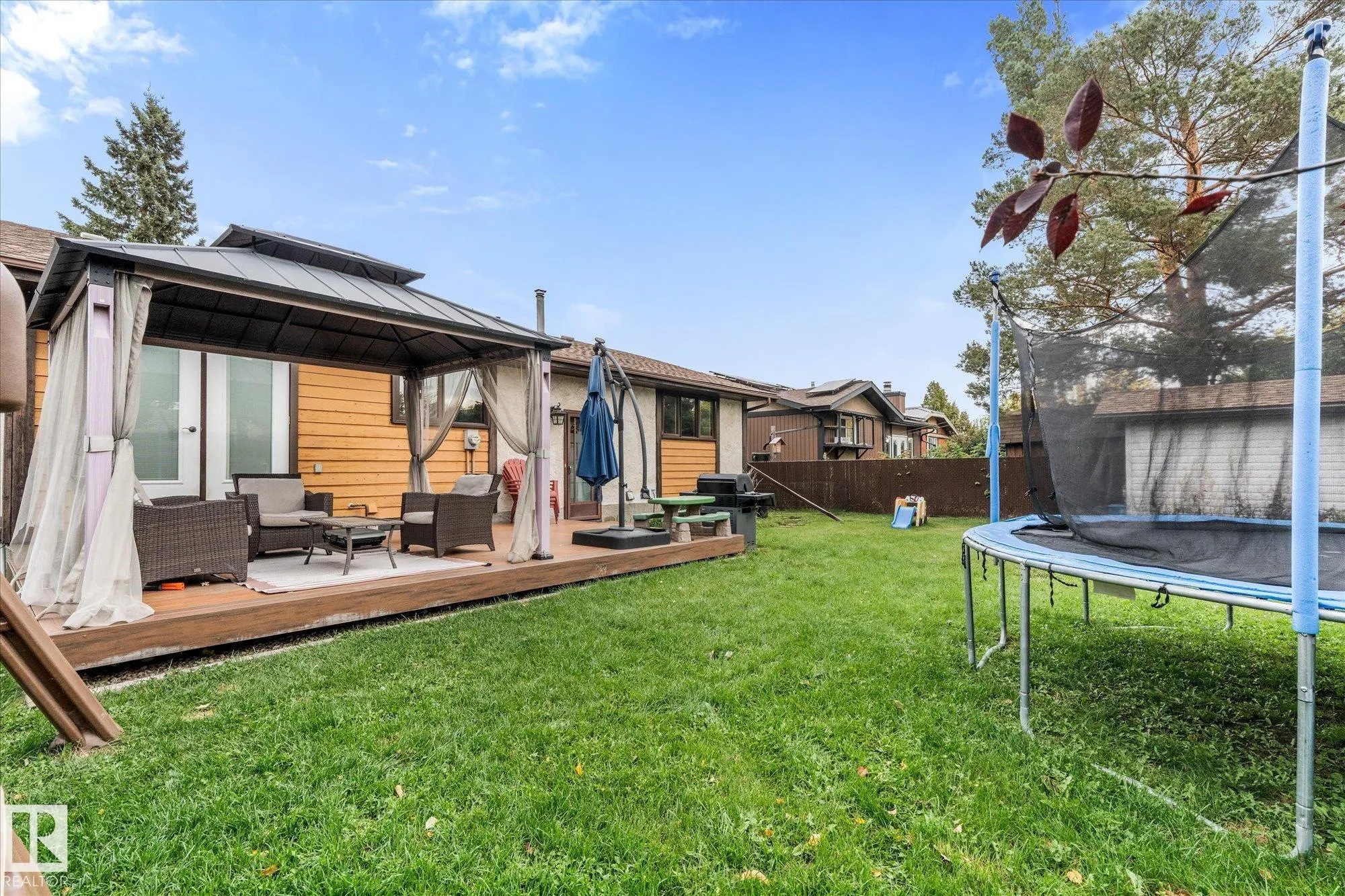 6 MARMOT Avenue