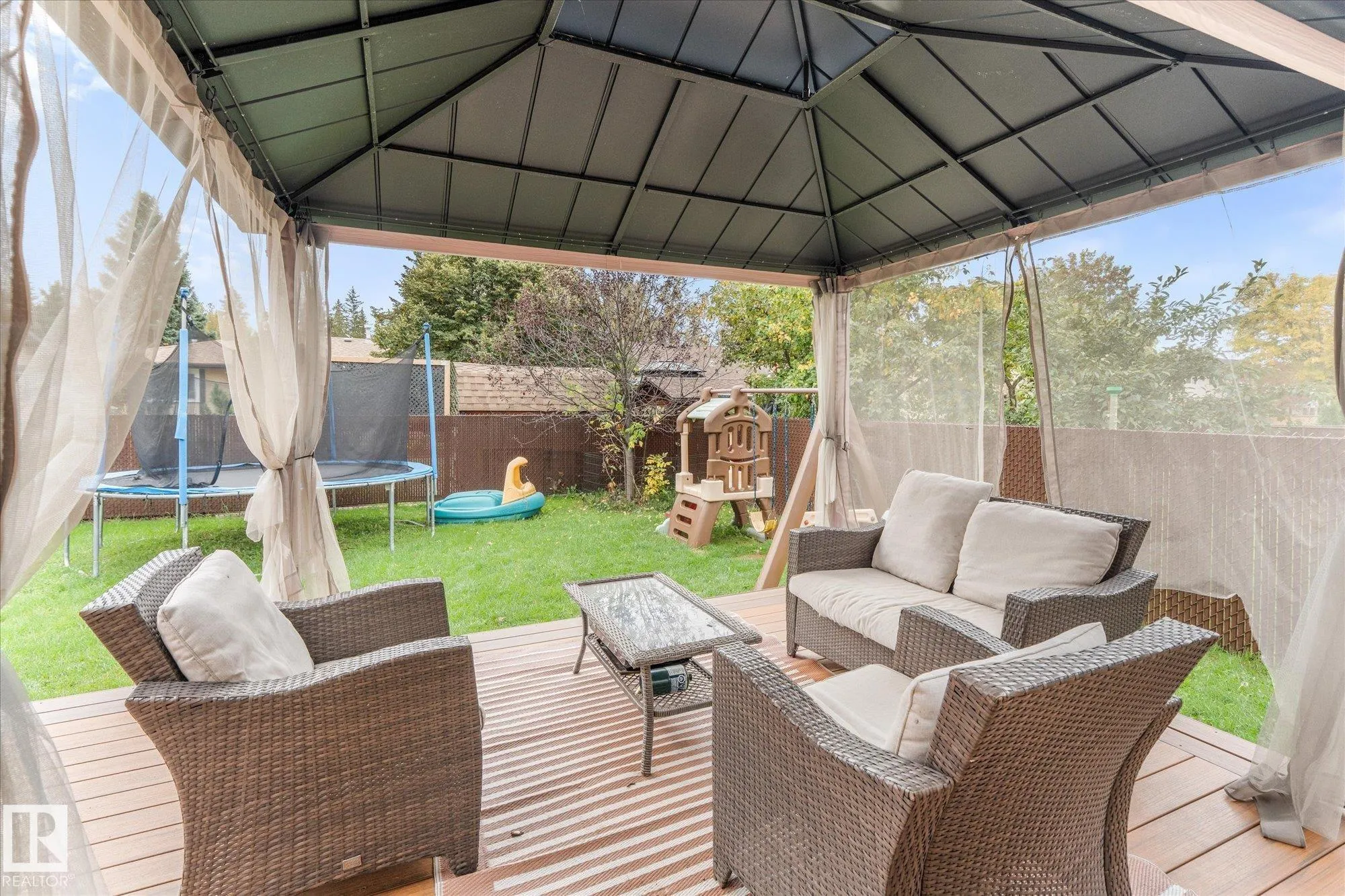 6 MARMOT Avenue