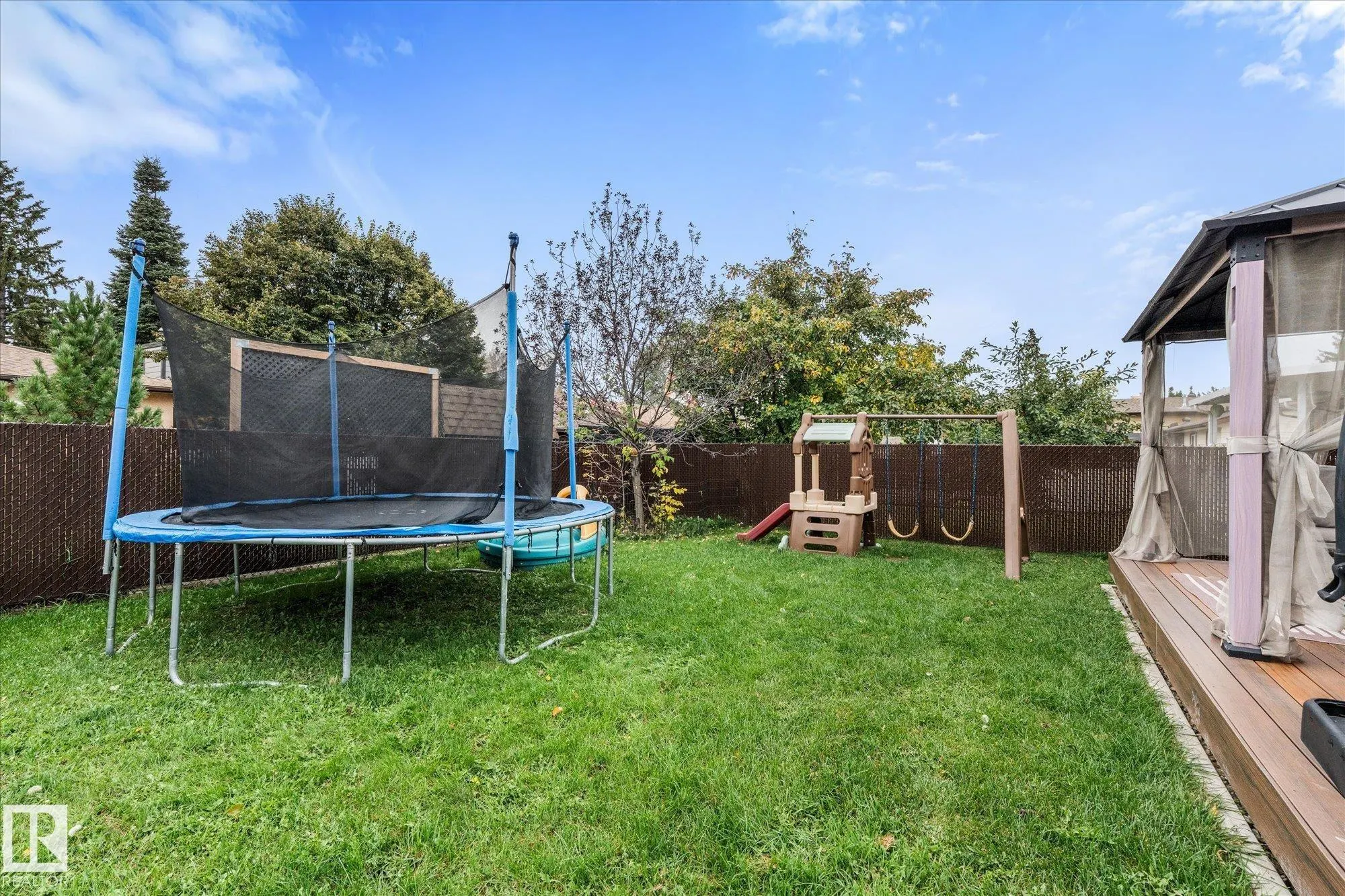 6 MARMOT Avenue