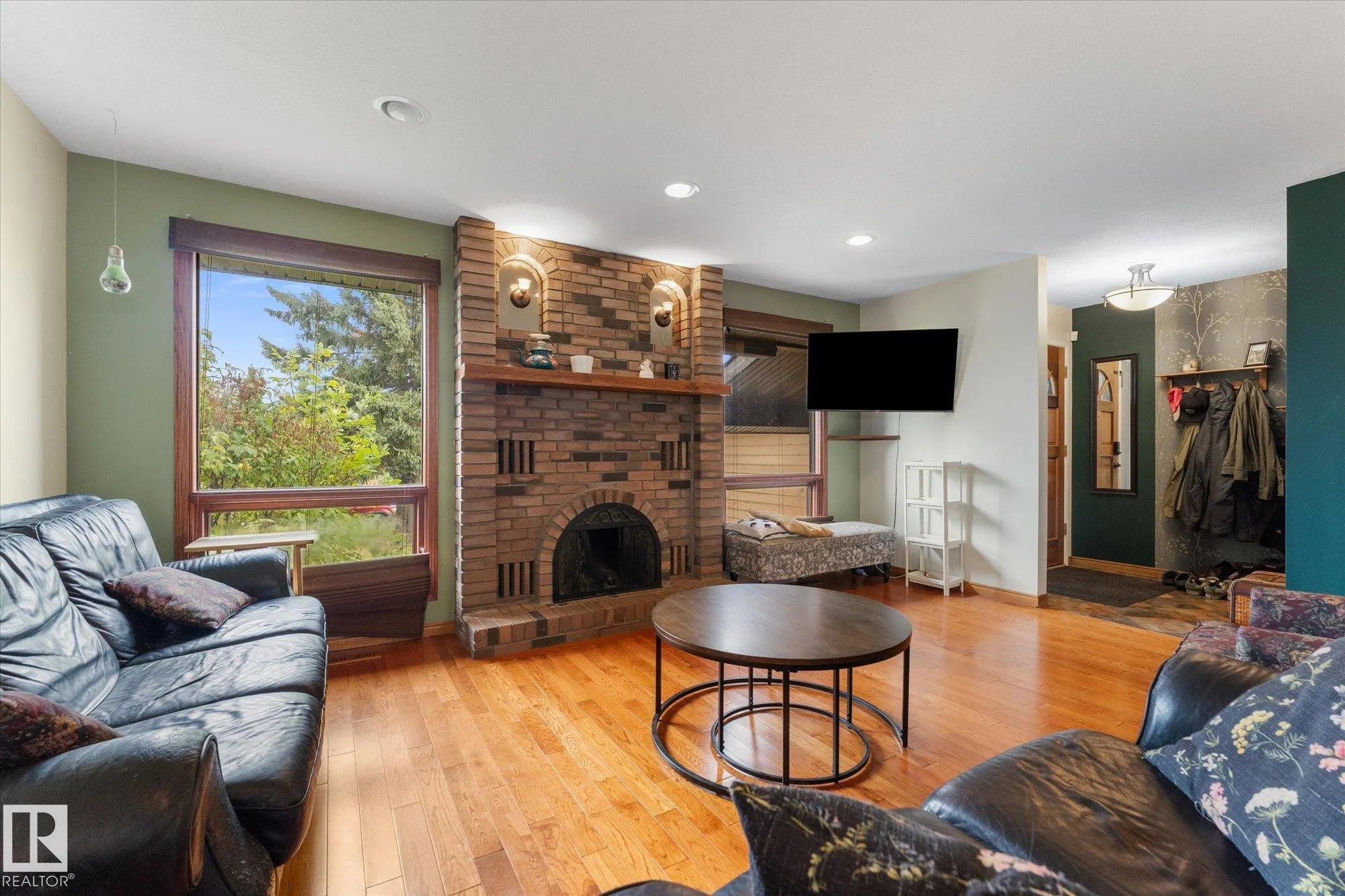 6 MARMOT Avenue