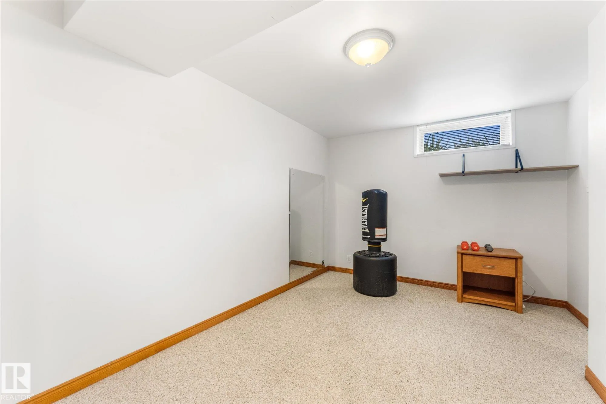 6 MARMOT Avenue
