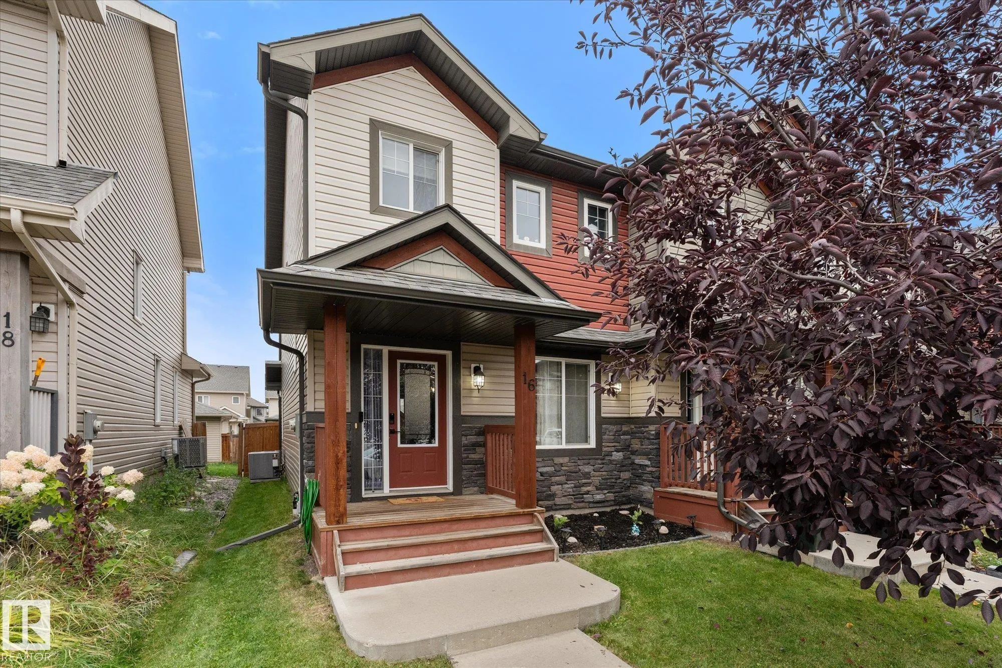 16 MEADOWLAND Crescent