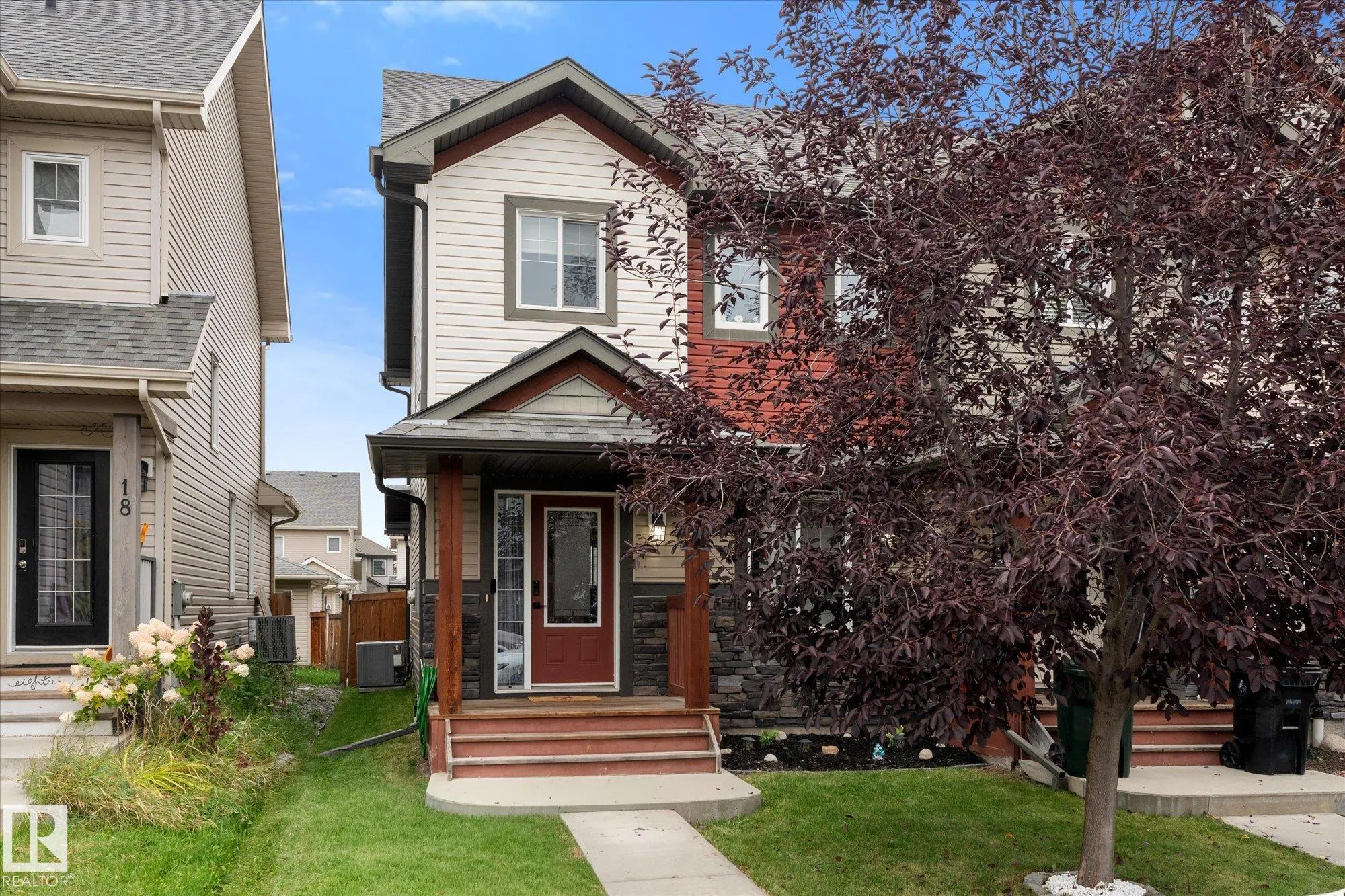 16 MEADOWLAND Crescent