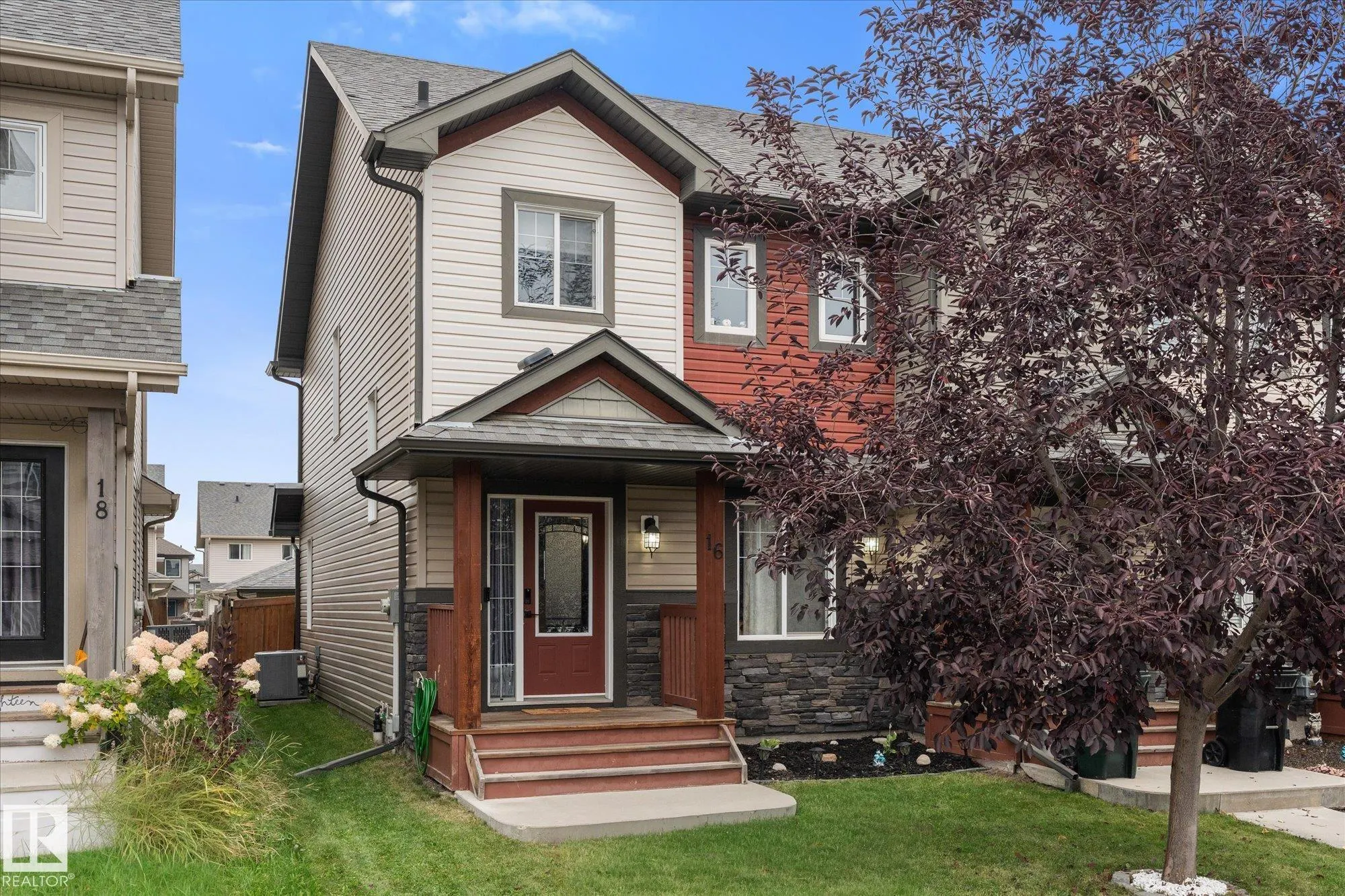 16 MEADOWLAND Crescent