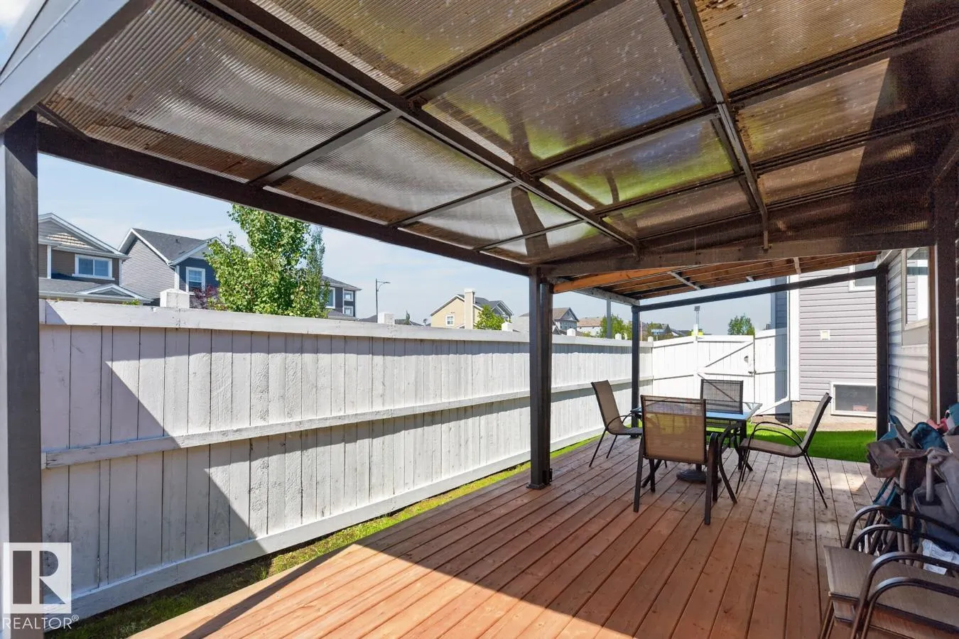 424 SIMMONDS Way