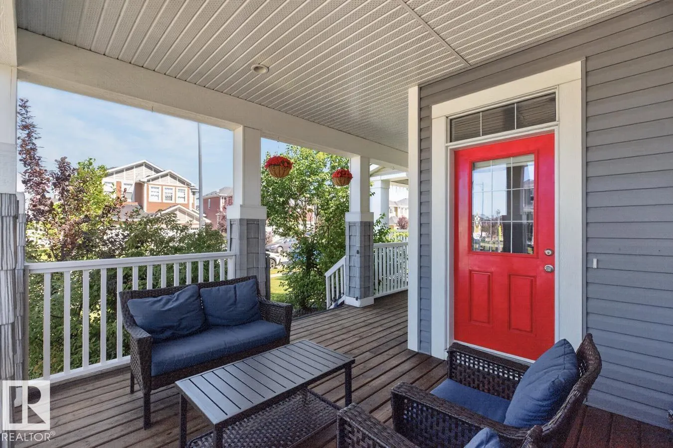 424 SIMMONDS Way