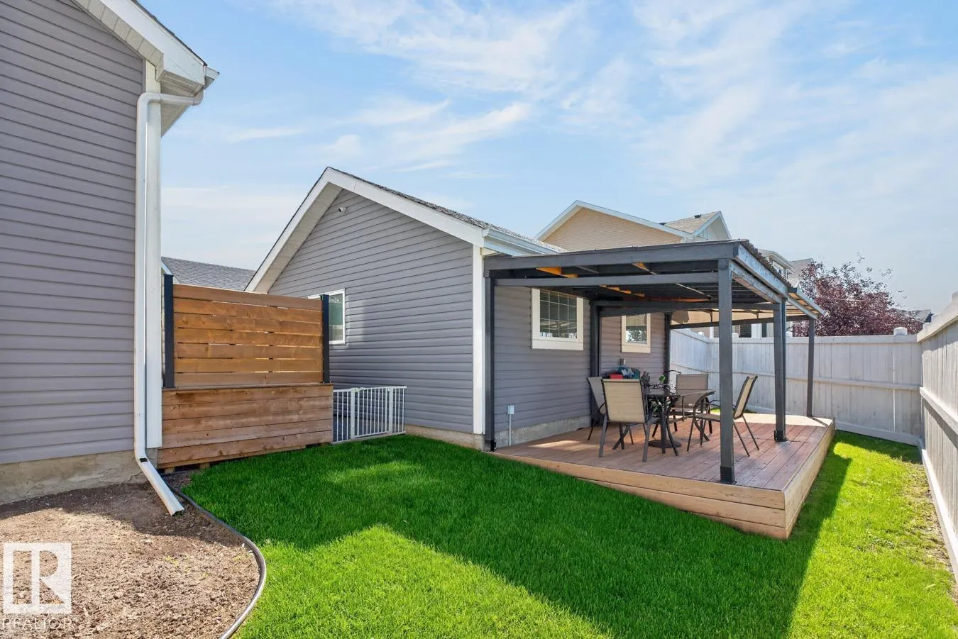 424 SIMMONDS Way
